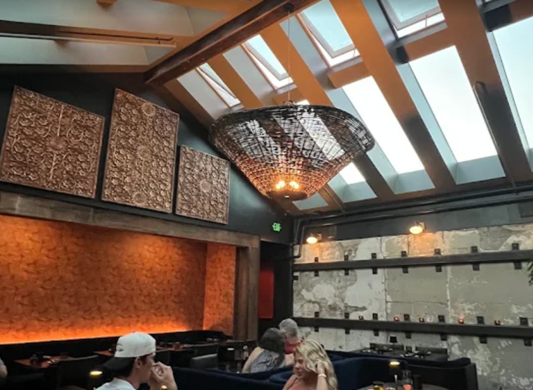 conical-light-fixture-Tu-Tap-restaurant-San-Francisco-full-view.png