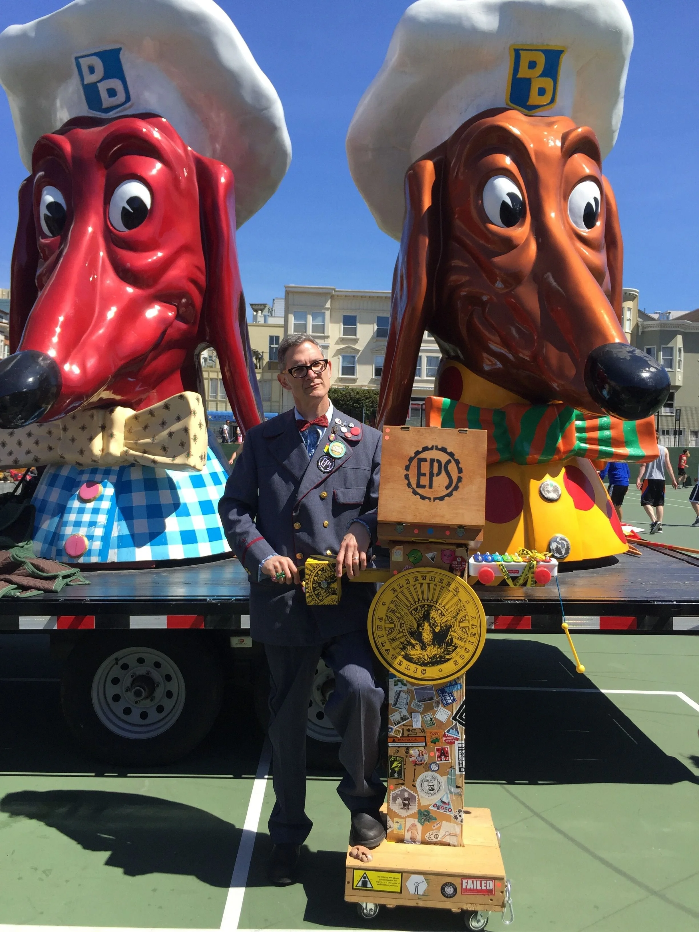 Mailman Miek, Phil Stafford, and the Doggie Diner heads