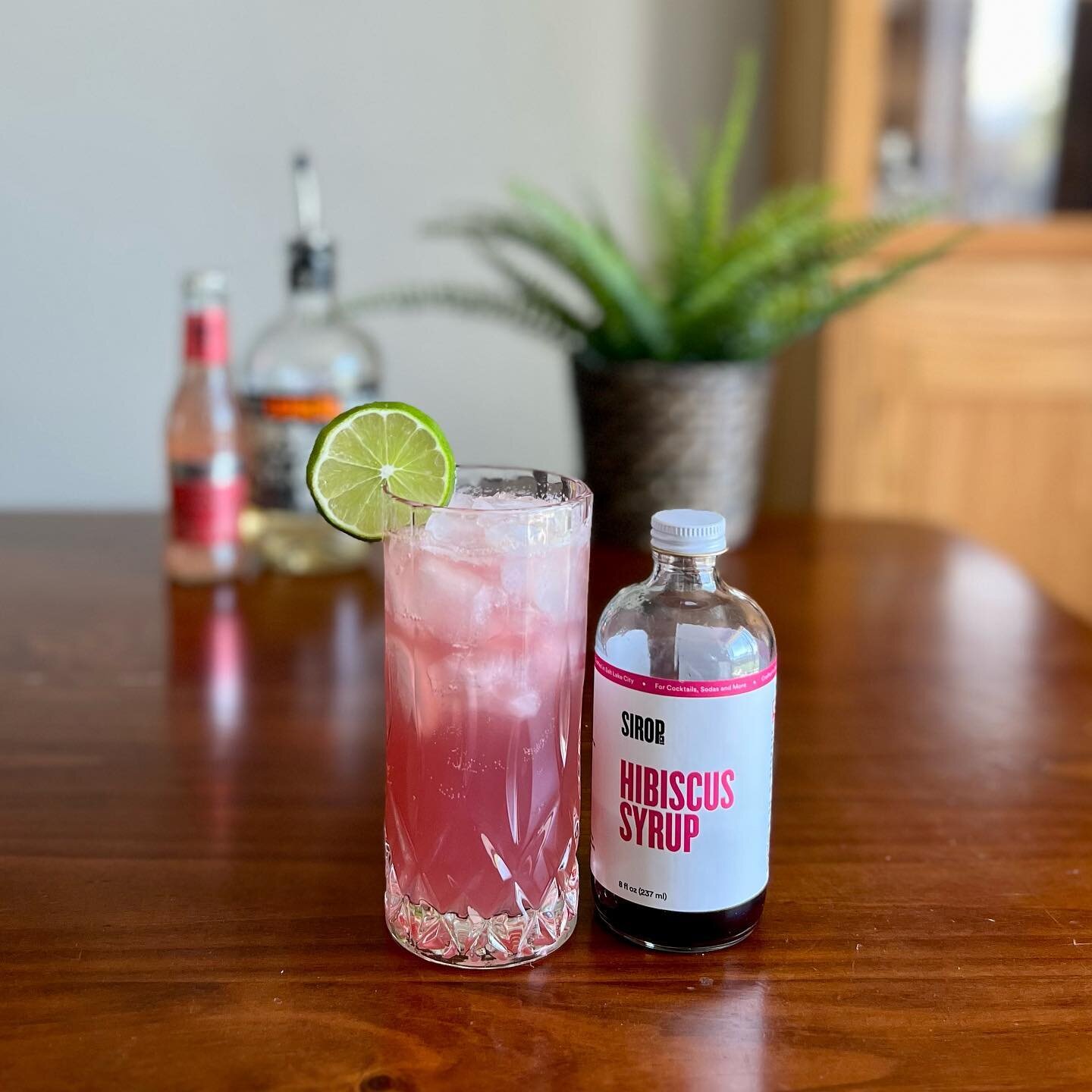 We&rsquo;re all in on tequila this week. Enjoy this classic in the warm weather!

Hibiscus Paloma
1.5 oz @espolontequila tequila 
3/4 @sirop_co hibiscus syrup
1/2 fresh lime juice
4oz @fevertreemixers grapefruit soda

Shake everything but the soda wi
