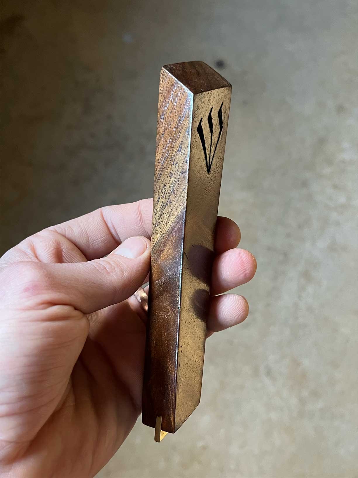 figured-walnut-mezuzah-7.jpg