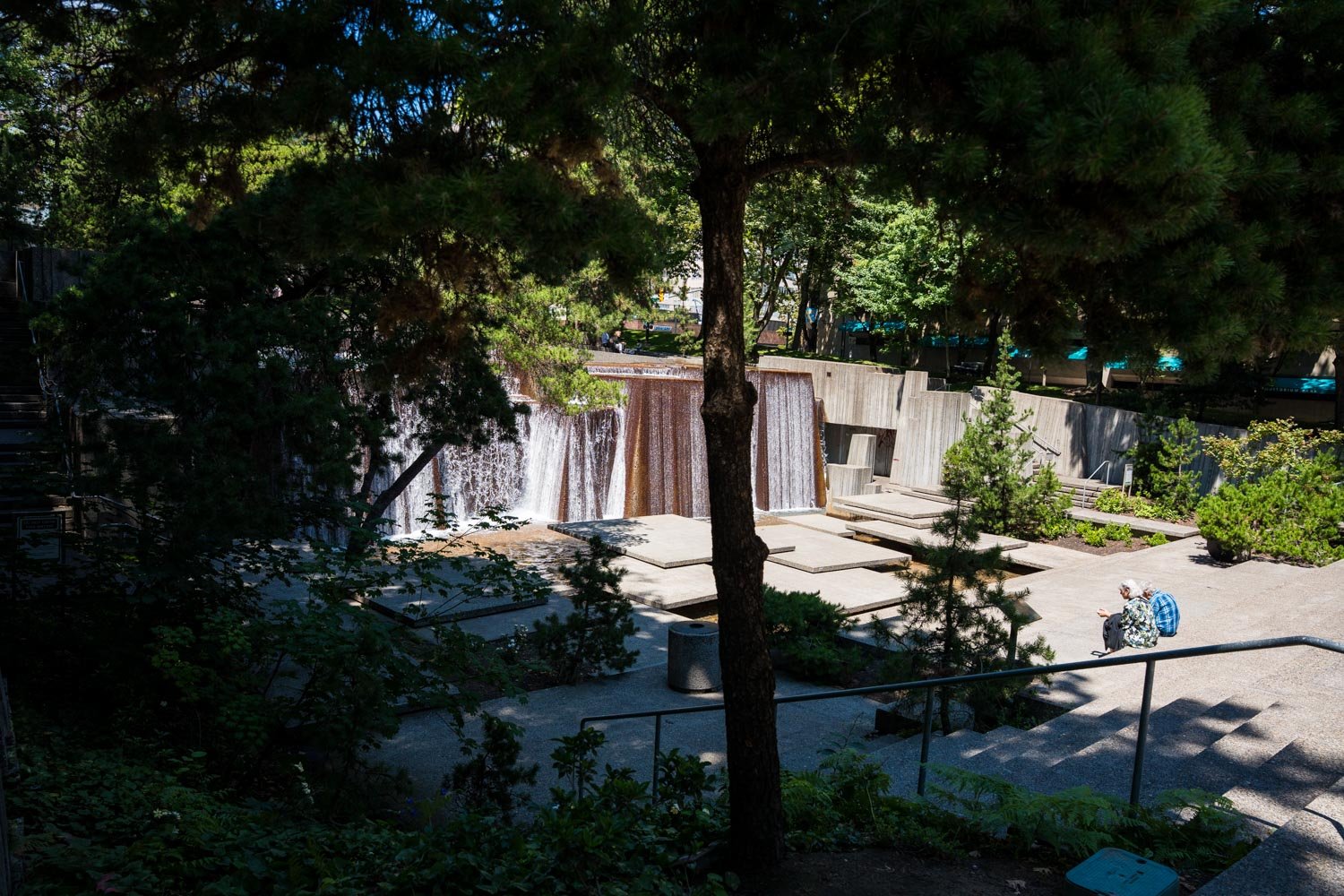 A7400337.jpg