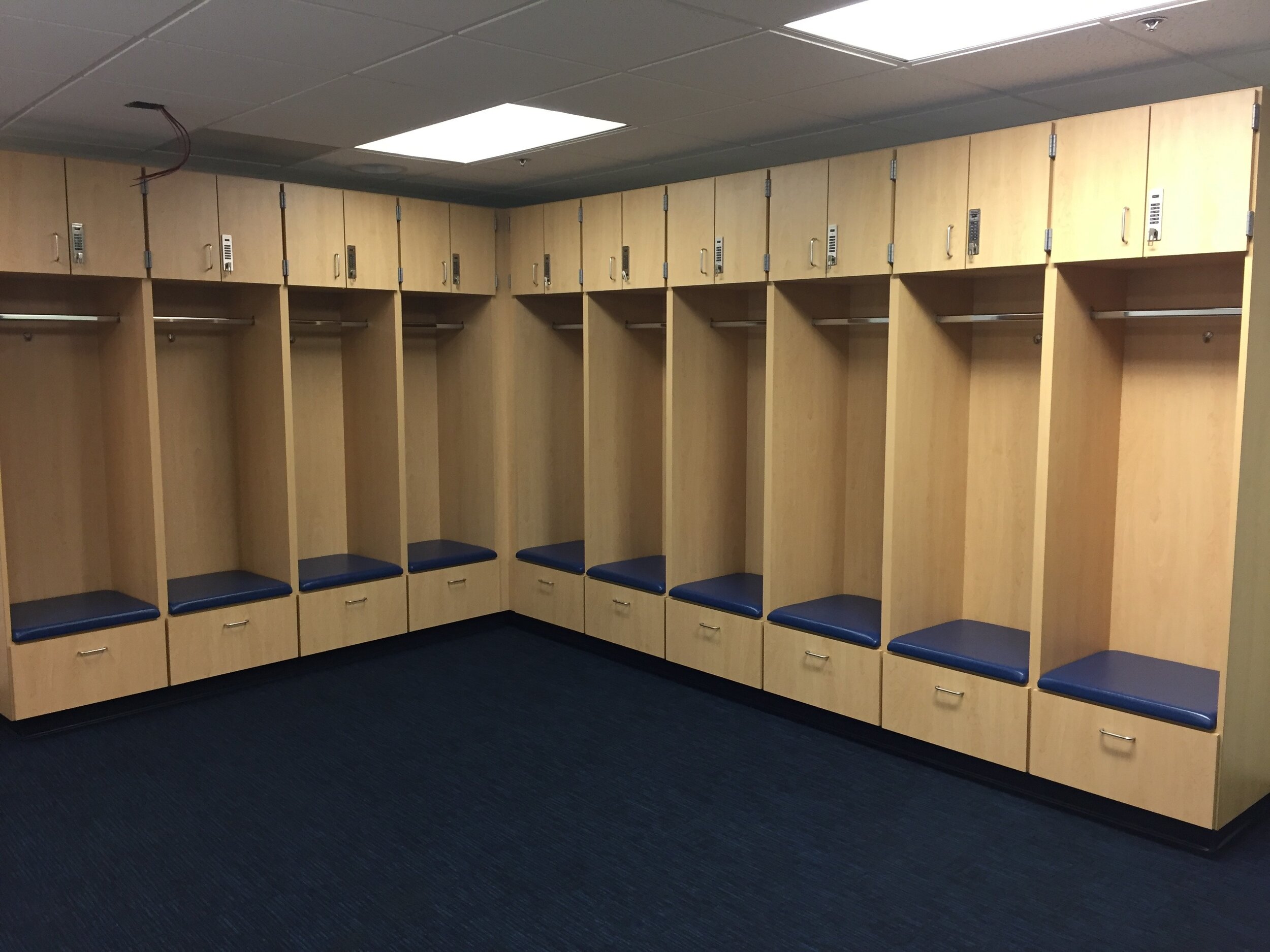 unr locker 1.jpg