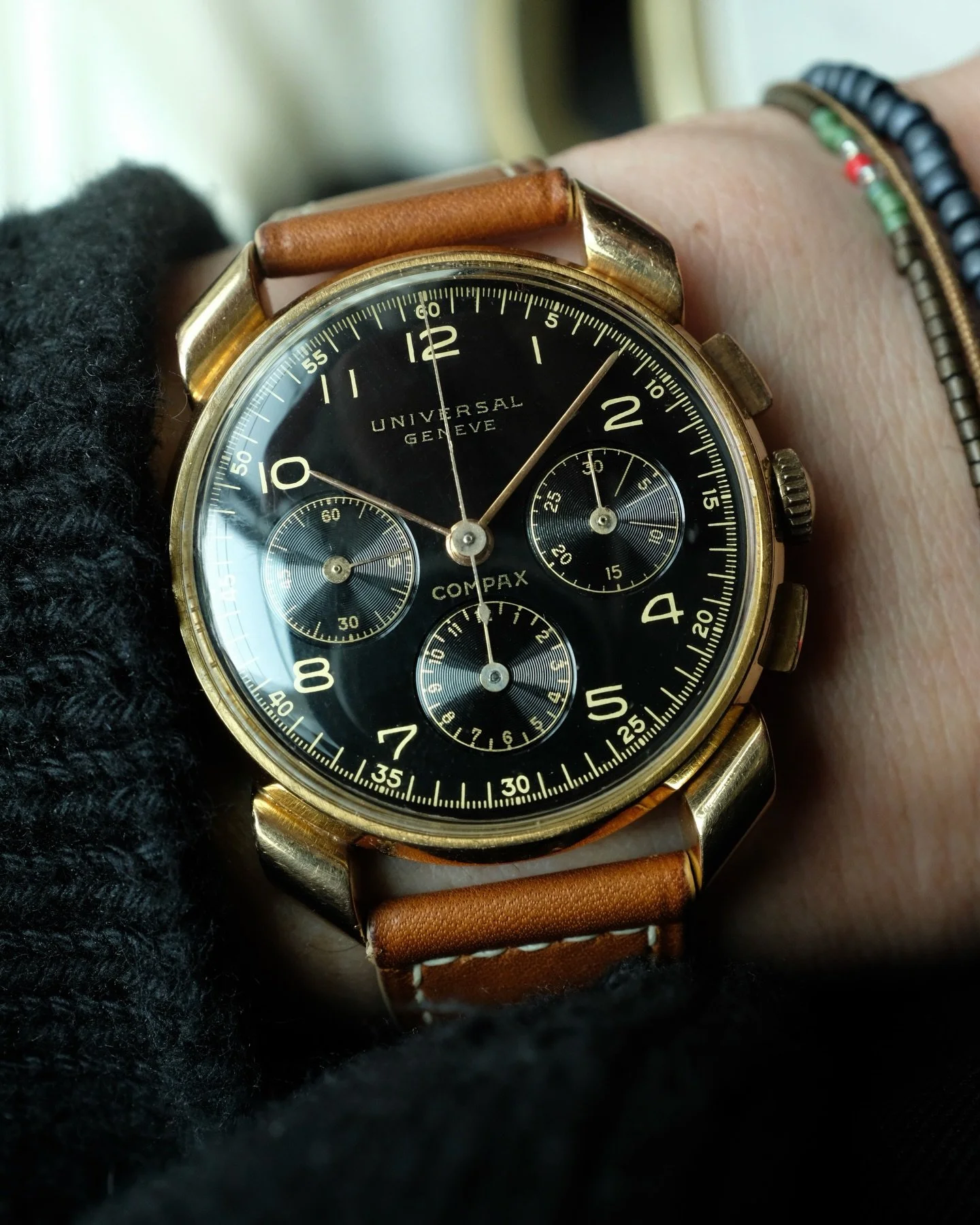 UG truly made some incredible stuff back in the day didn&rsquo;t they?

-1945 Universal Geneve Compax 12245 gilt dial