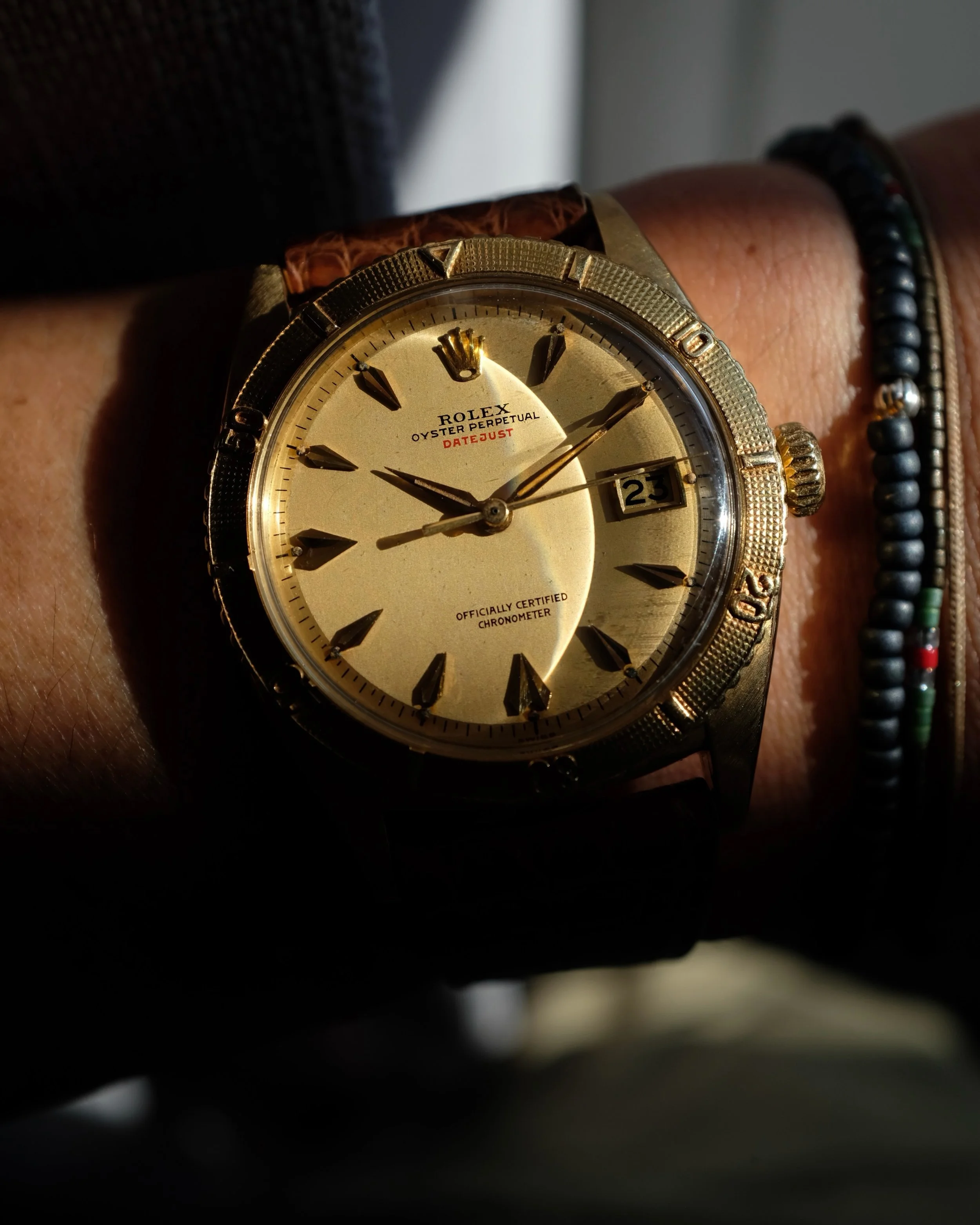 I think I just found my new favorite Datejust. 

-1954 Rolex Turn-O-Graph Thunderbird Datejust 6609 in 18k rose gold.