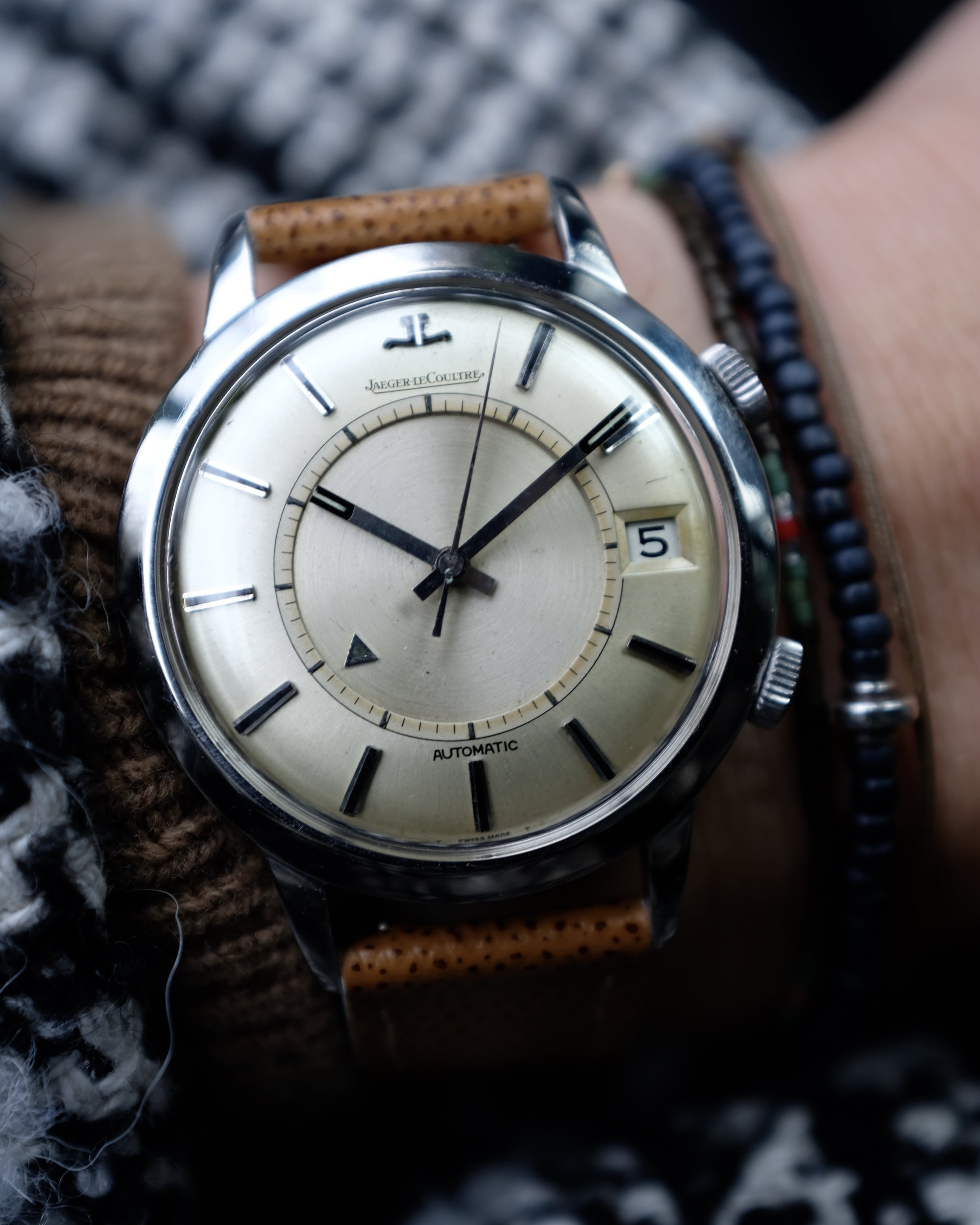 1960s Jaeger-LeCoultre Memovox Alarm E855 Champagne Silver Dial