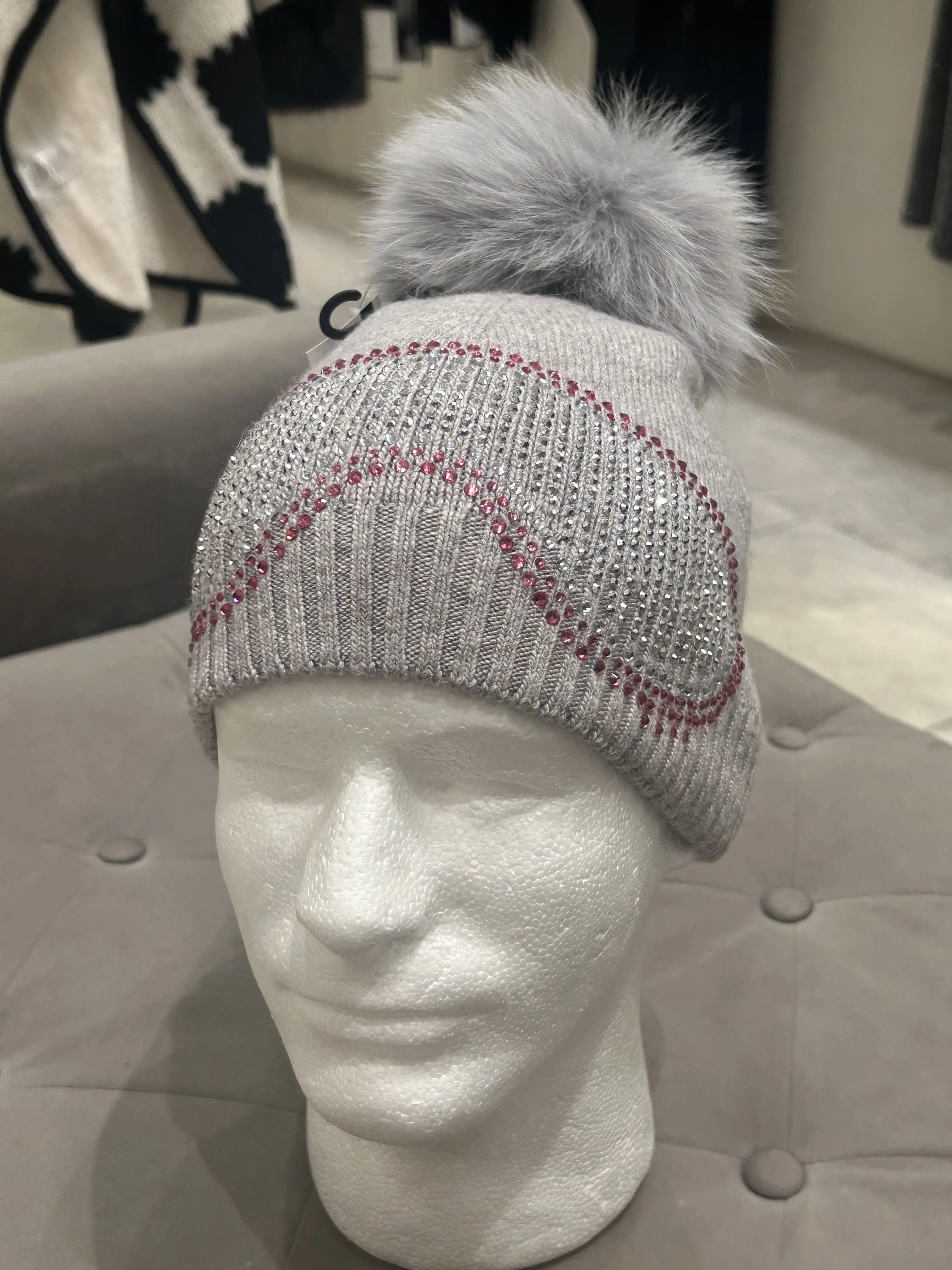 NEW! Ski Goggle Real Fox Pom Pom Hat