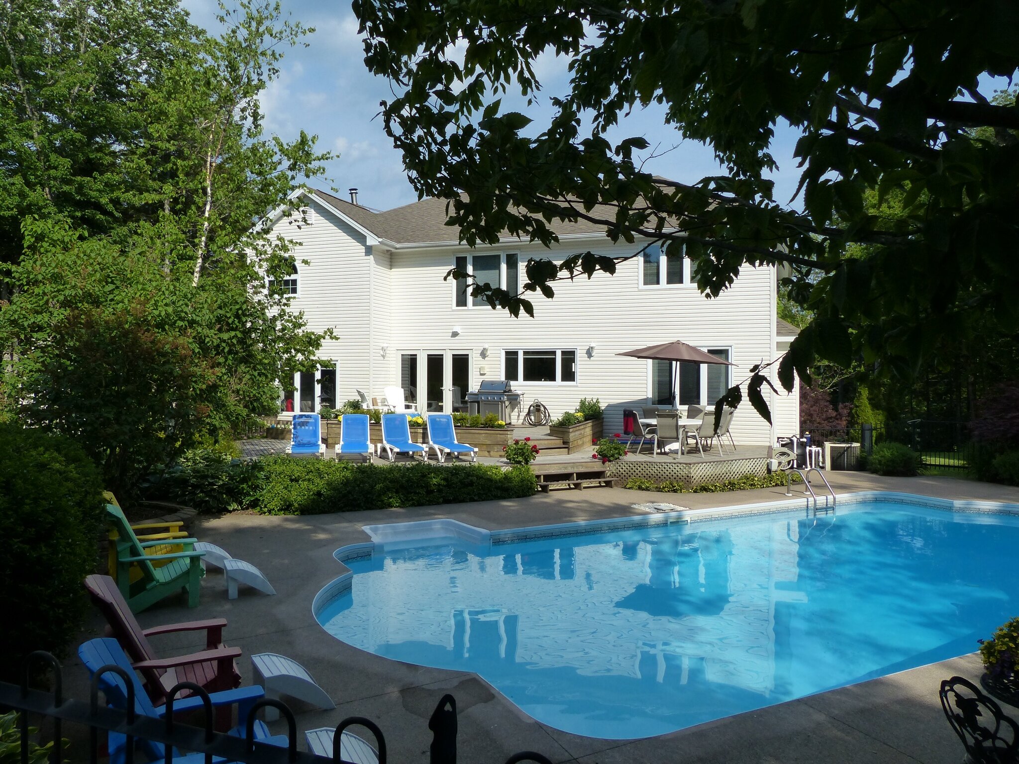Deck (wood) / Pool Apron (concrete) - Addition