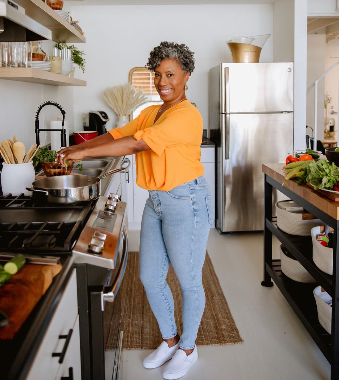 The KEY to incredible style is AUTHENTICITY. 

When your wardrobe is authentic to you, you show up in your life, businesses, and for yourself, CONFIDENTLY.

WINGING your style in your brand or personally is short changing who you are or what your bra