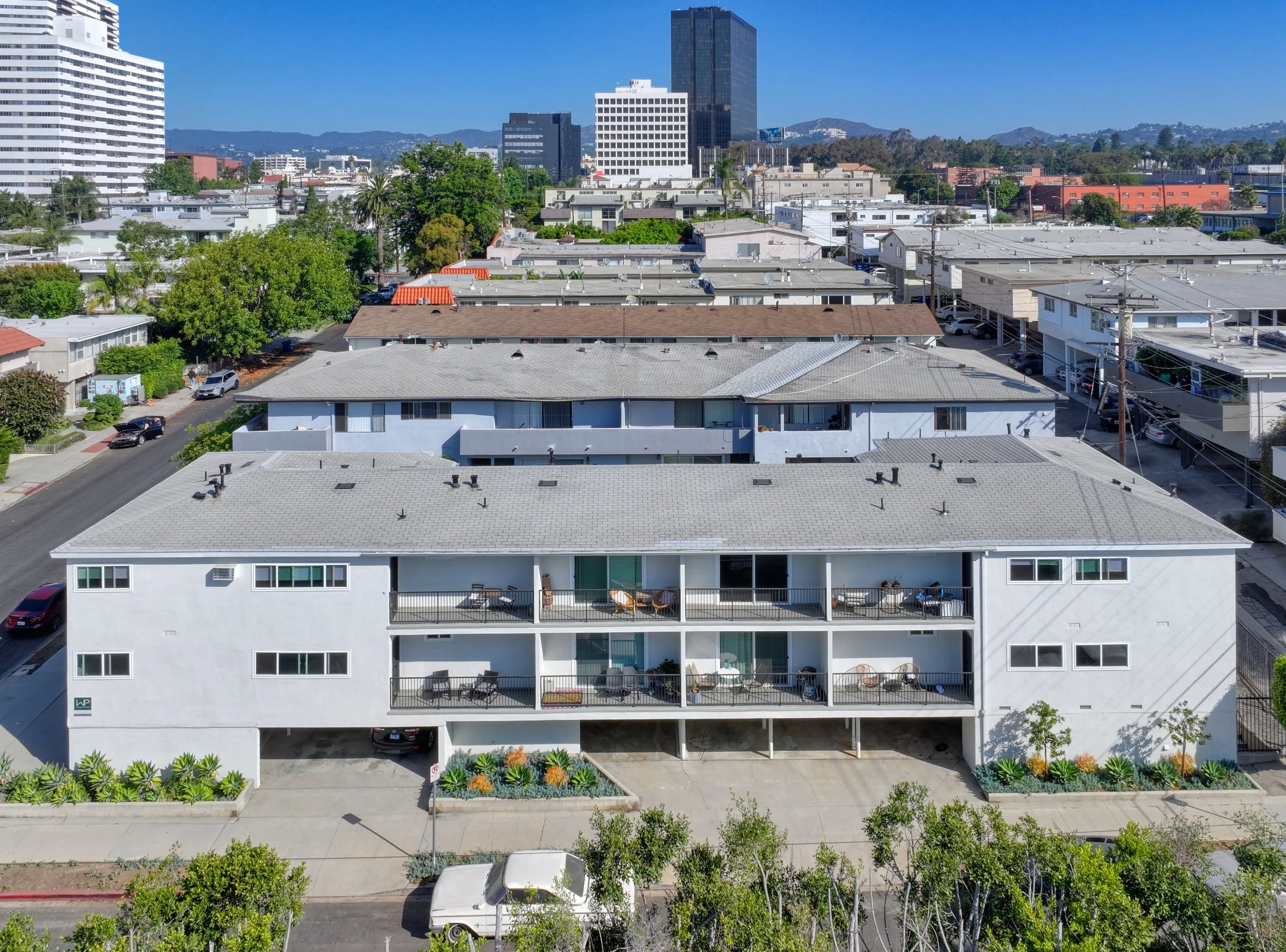 1334 Barry Avenue | Los Angeles, CA