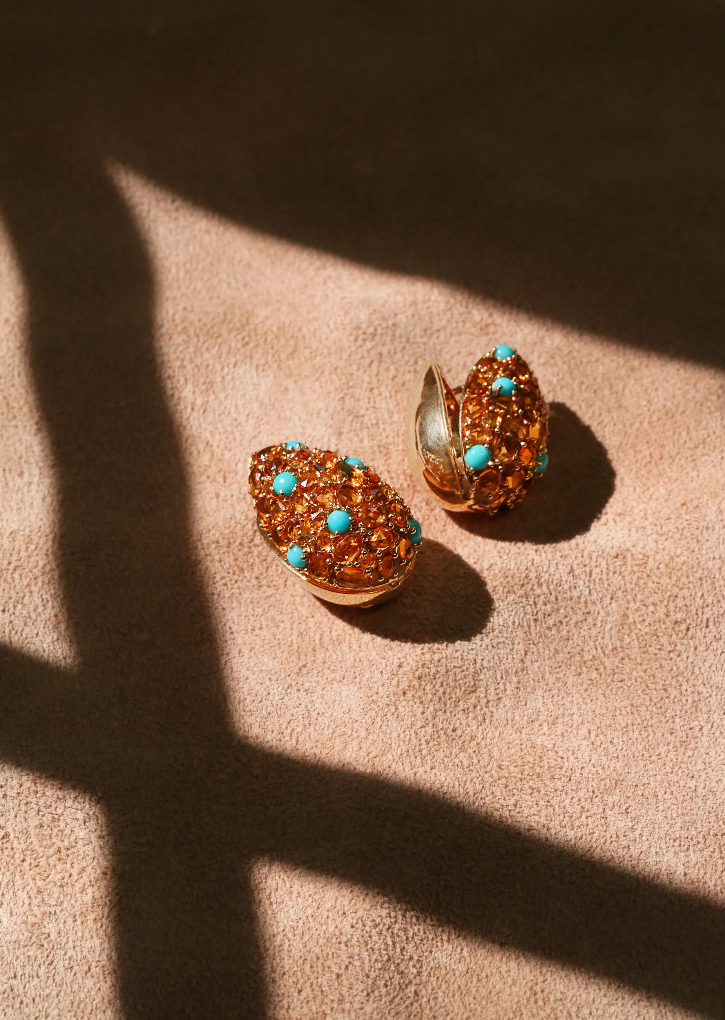 Gyan Jaipur Jewelry campaign shot by Tarishi Gupta and Produced by Gifty Studio