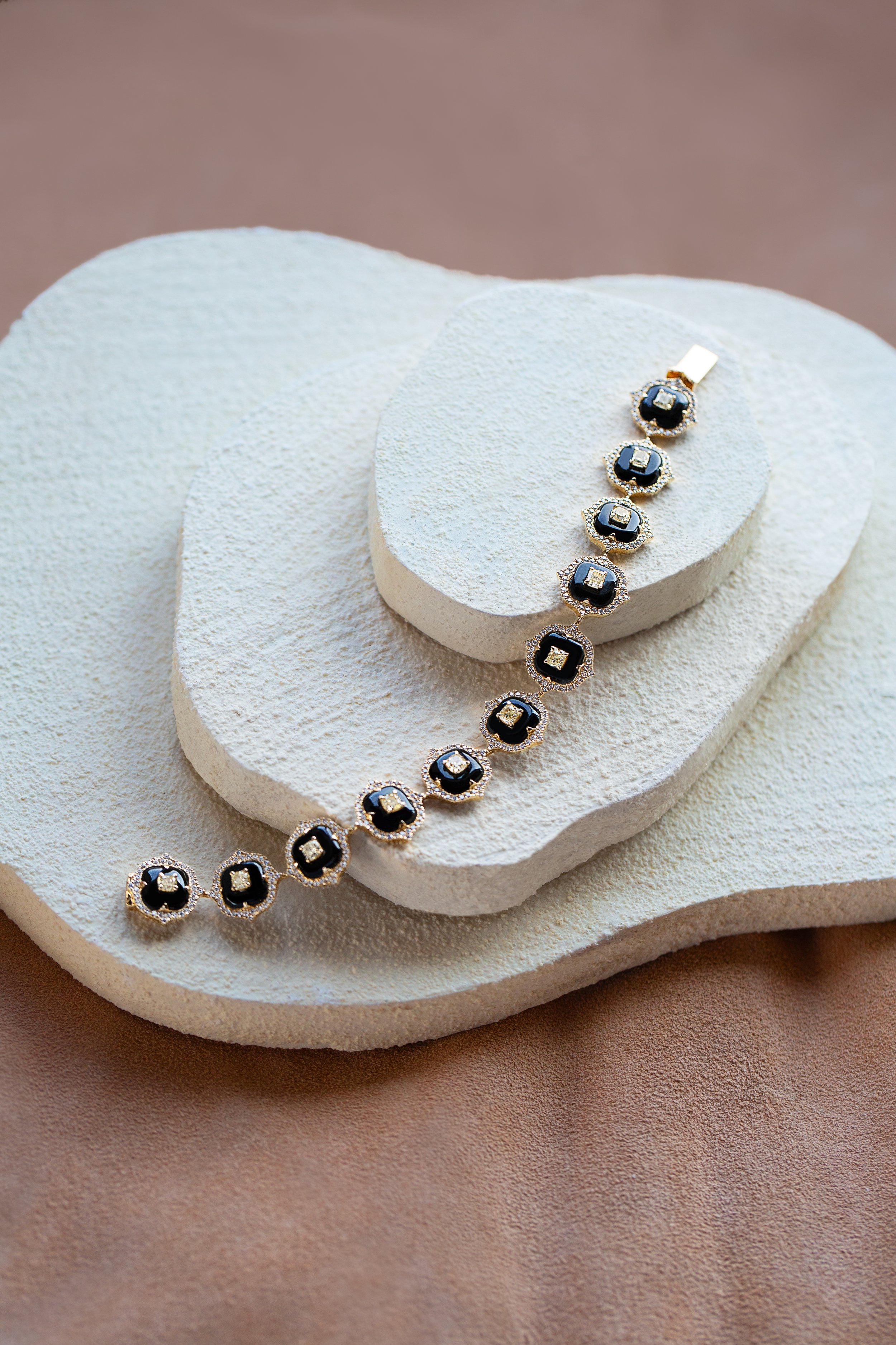 Gyan Jaipur Jewelry campaign shot by Tarishi Gupta and Produced by Gifty Studio