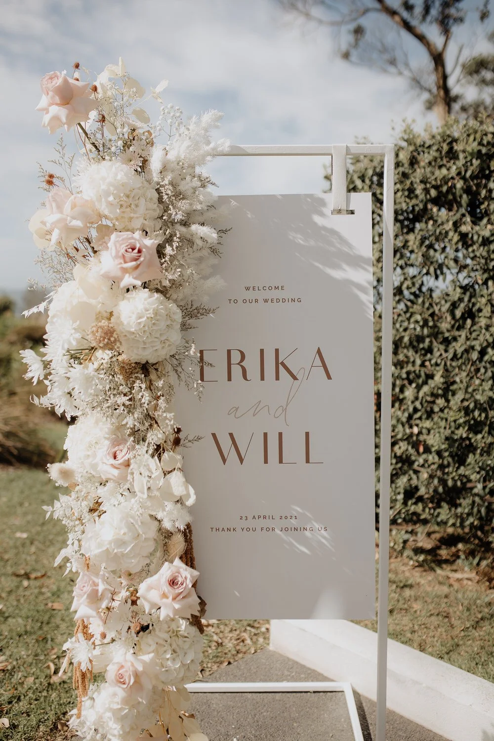 Wedding Stationery} Erika &amp; Will's Earthy Romantic Beach Wedding in Mt Maunganui