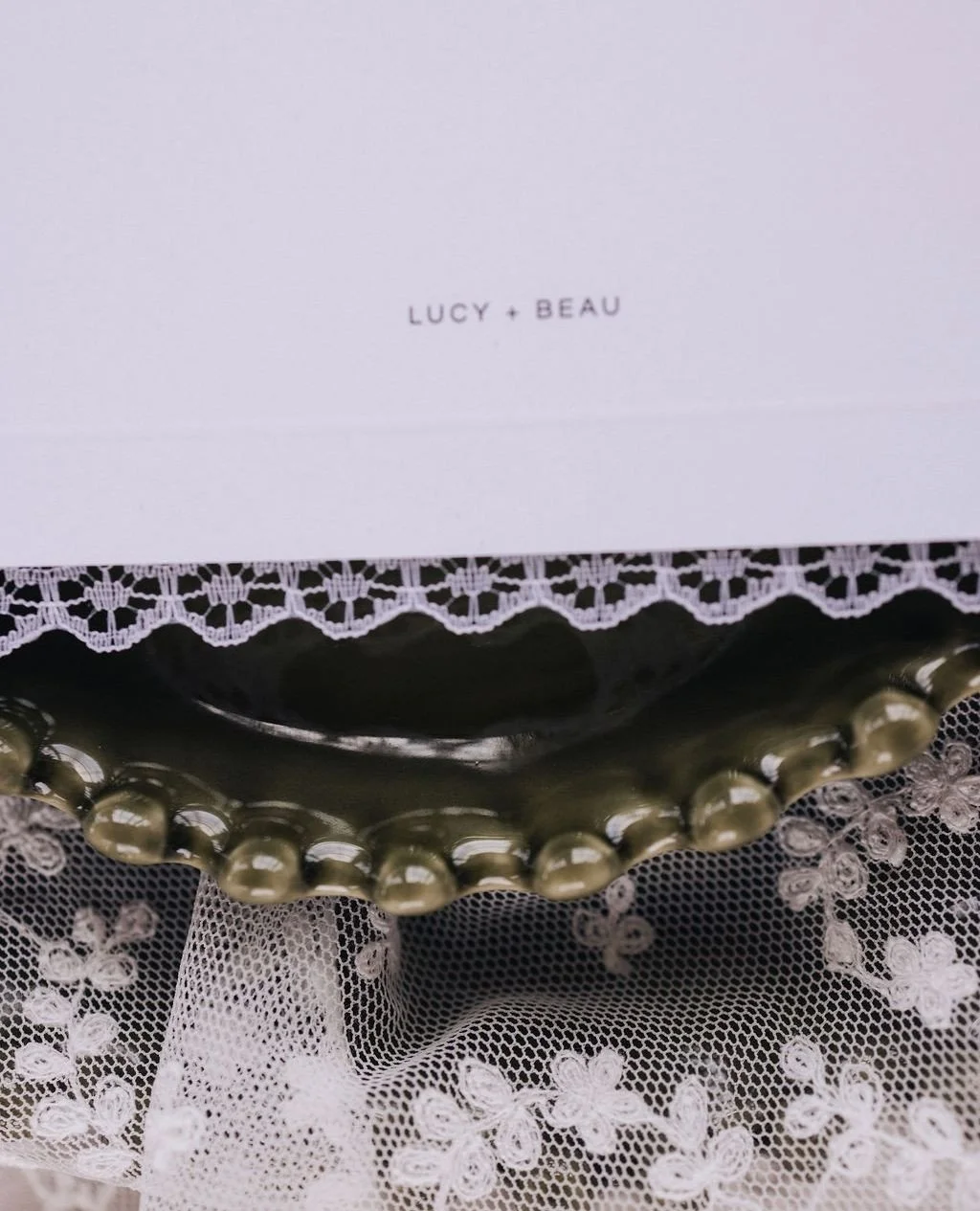 THE DETAILS ✨️⁠
⁠
Lace edged menus &amp; welcome sign at @rosewoodcapekidnappers x⁠
⁠
Venue: @rosewoodcapekidnappers⁠
Creative Direction: @alexandrakatecreative⁠
Photography: @kerynsweeneyphotographer⁠
Florals: @michelecoomeyfloral⁠
Gowns: @lvr_brida