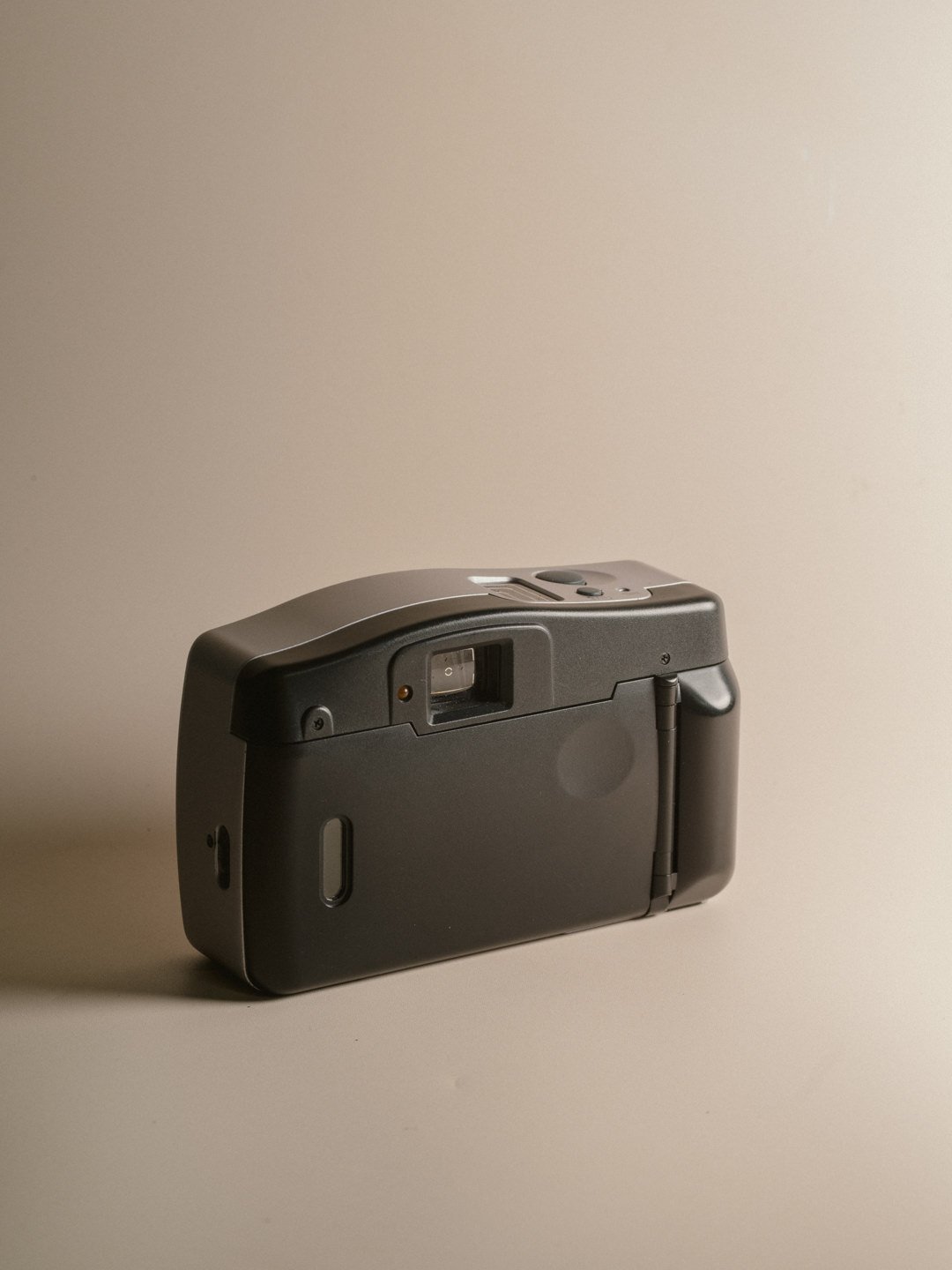 20260608_RefurbishedFilmCameras_By@LeviCalebAllan_045.jpg