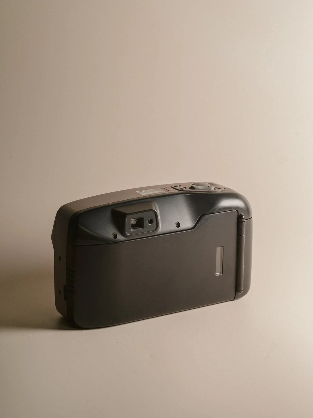 20260608_RefurbishedFilmCameras_By@LeviCalebAllan_047.jpg