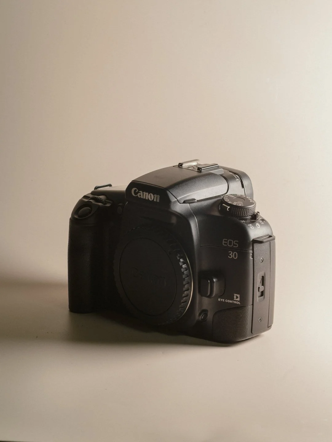 20260608_RefurbishedFilmCameras_By@LeviCalebAllan_070.jpg