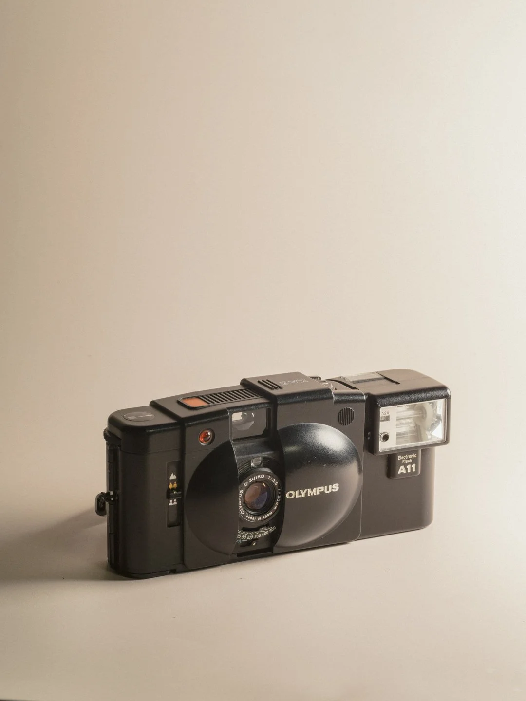 20260608_RefurbishedFilmCameras_By@LeviCalebAllan_092.jpg