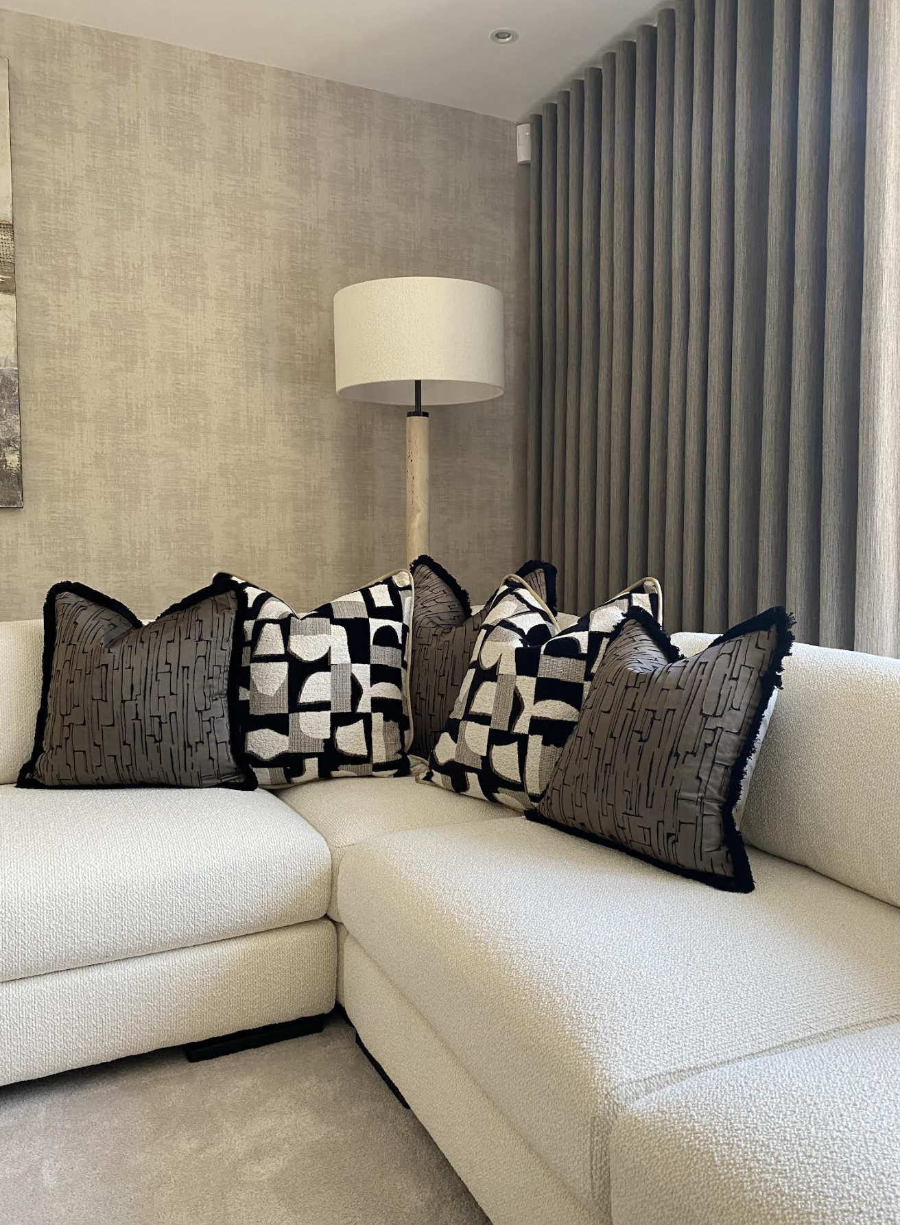 Hymne Noir Sofa Cushion Set