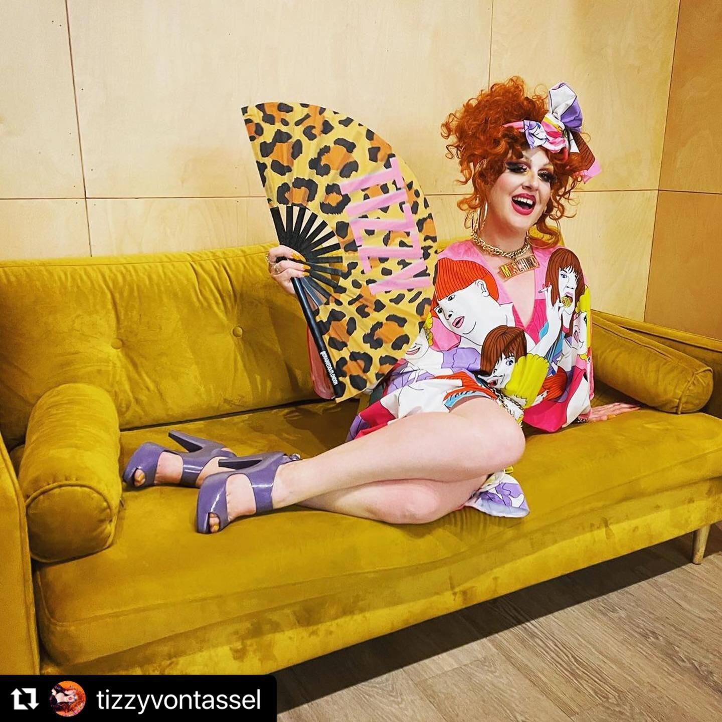 Tizzy&rsquo;s biggest fans are in Reading!🥂 
🎟 Party Party Bingo
🗓 TONIGHT! Wed 17th Sept
📍  @rdgbiscuitfactory 
💵 &pound;10
🎤 @tizzyvontassel 
.
.
#bingo #dragbingo #drag #wemakeevents #femaleownedbusiness #partystarters #party #goodtimegals