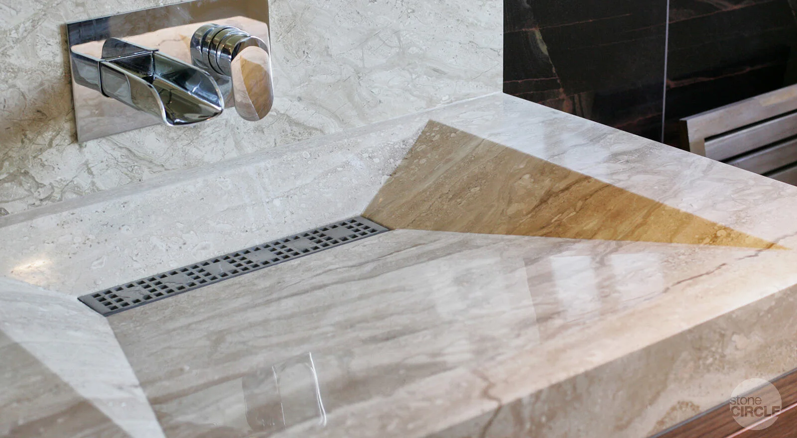 bathroom stonework by stoneCIRCLE
