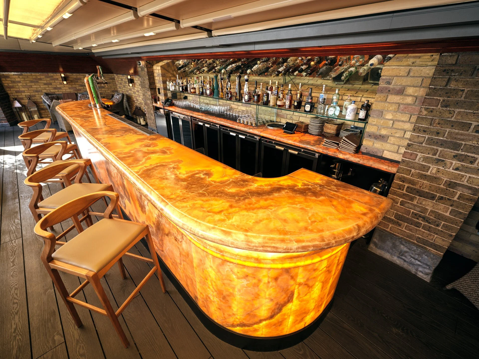 Chocolate Onyx bar by stoneCIRCLE at The Chesterfield Mayfair - photo Marco Joe Fazio Creatives