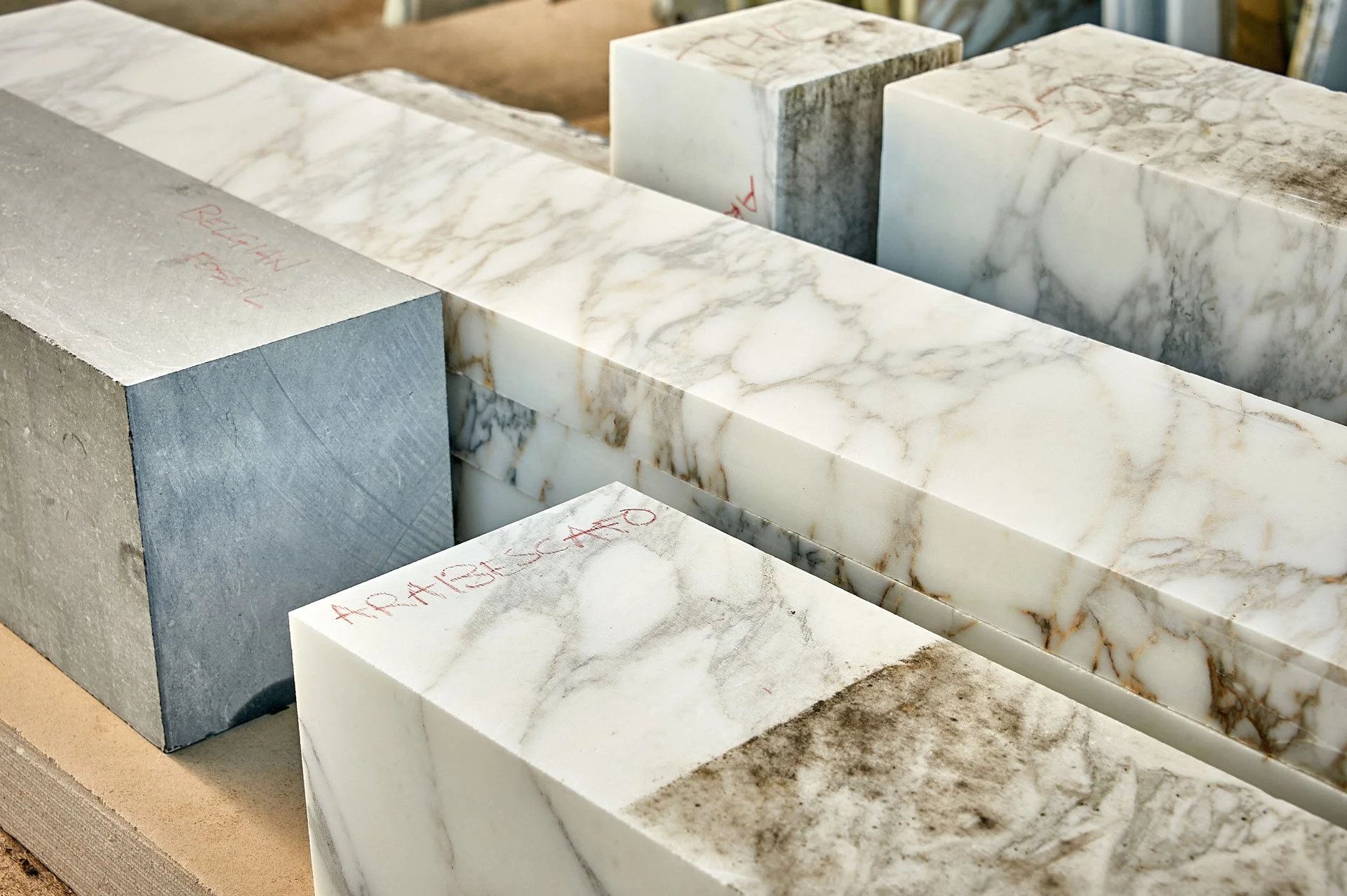 Arabescato marble blocks at stoneCIRCLE yard - photo Marco Joe Fazio Creatives