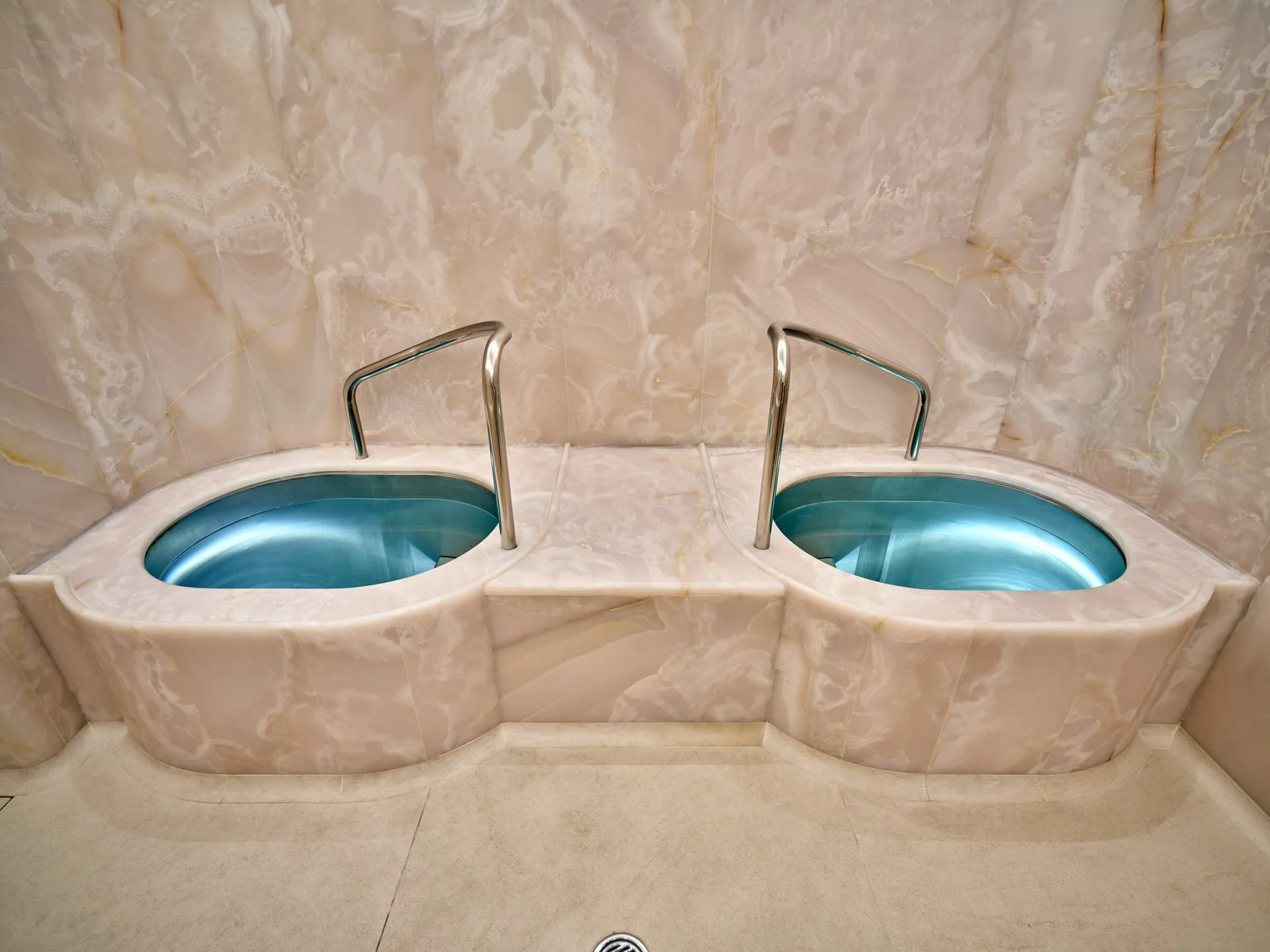 Rose Onyx spa by stoneCIRCLE - photo Marco Joe Fazio Studio