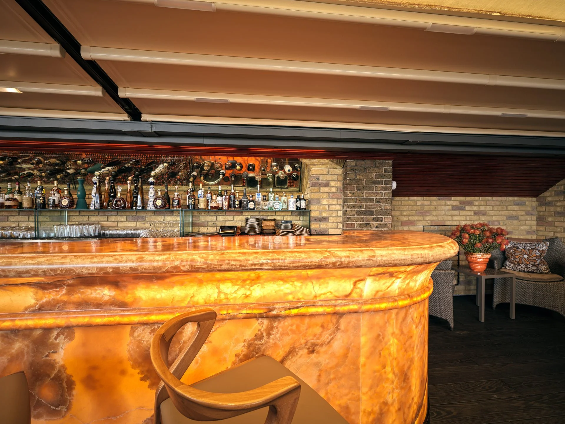 Chocolate Onyx bar by stoneCIRCLE at The Chesterfield Mayfair - photo Marco Joe Fazio Creatives