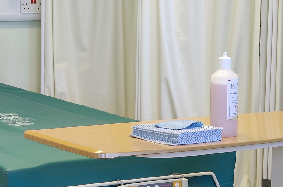 Differences between preformed and in situ peracetic acid, and chlorine