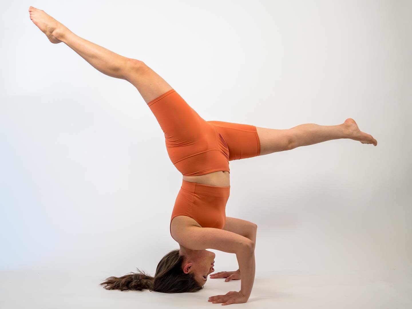 🧡 YOGA TO REALIGN 🧡

Starts this Wednesday evening 6:30 BST

I&rsquo;m thrilled at the thought of teaching online again, coming together with people from all over the world.... Especially Italy 😉 💚🤍❤️

(Sorry had to fit that in🙊feeling v proud 
