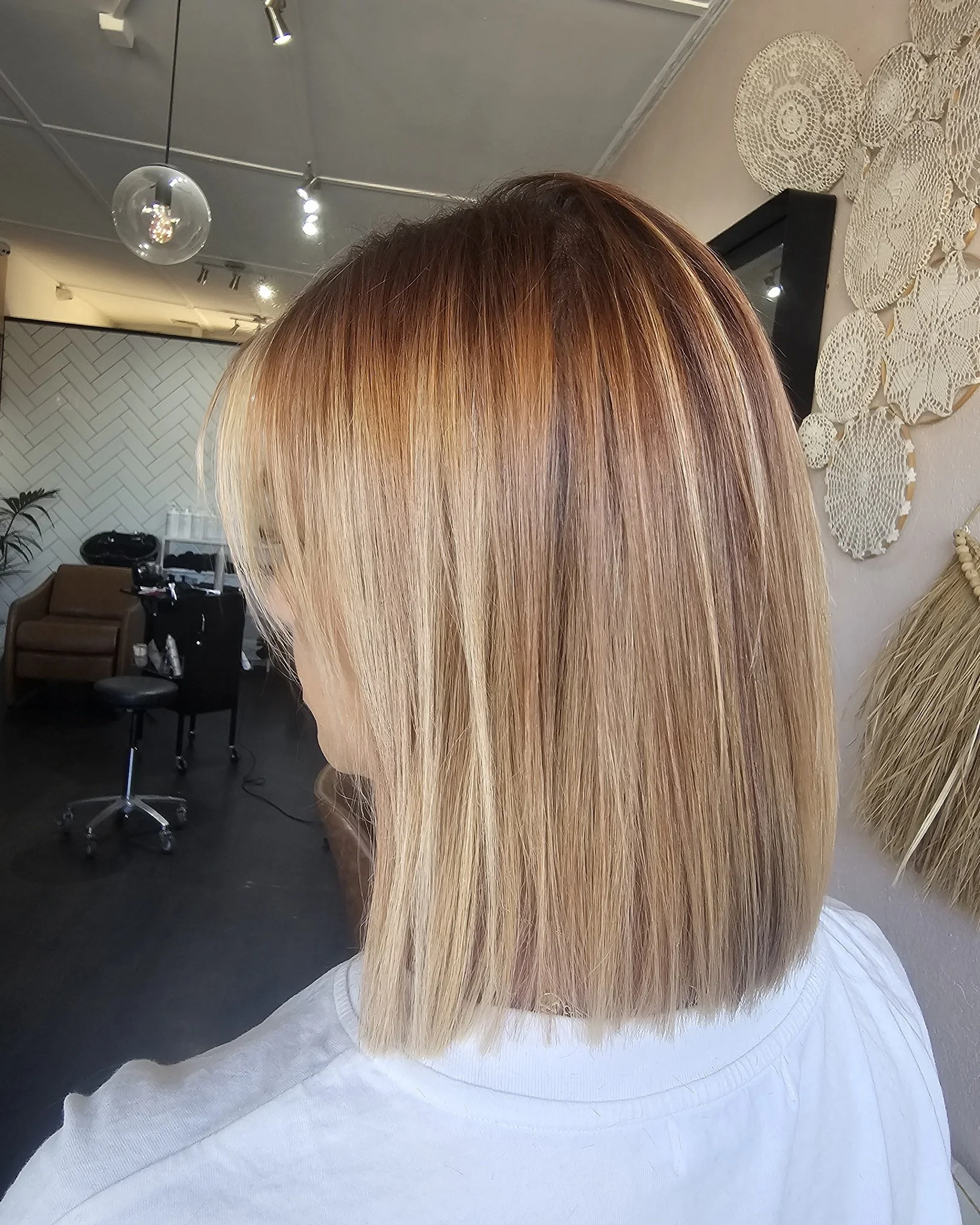 ✨ Sunset Melt Bob ✨
Soft caramel warmth blending into honeyed blonde ends &mdash; smooth, sleek, and full of glow. Perfect balance between bright and dimensional.

#warmbalayage #caramelblonde #bohobob #adelaidehairstylist #blondeglow #shineandtone #