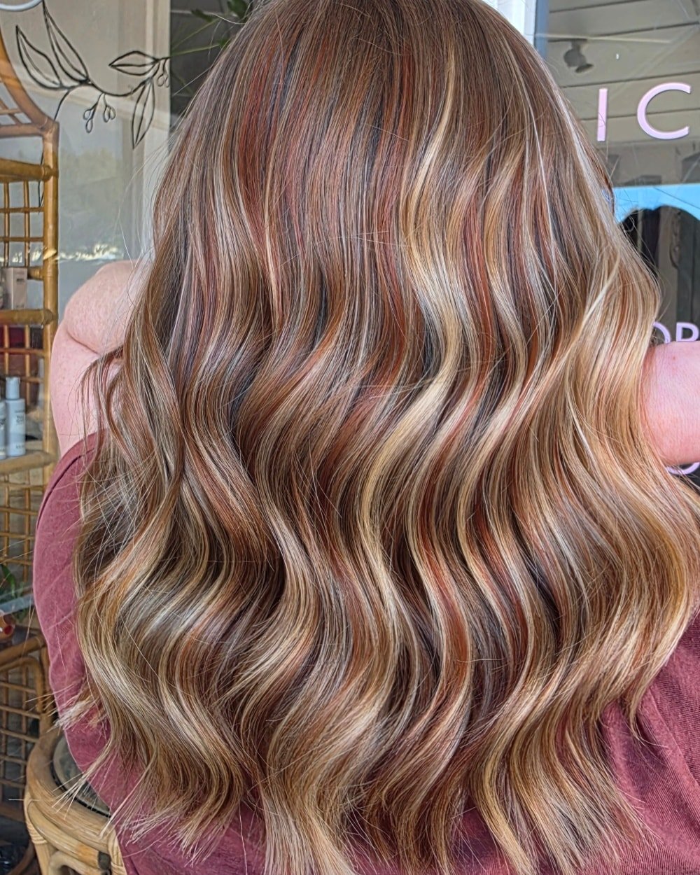 Honey Cinnamon Melt,
Sun-kissed ribbons and glossy waves ✨🍯