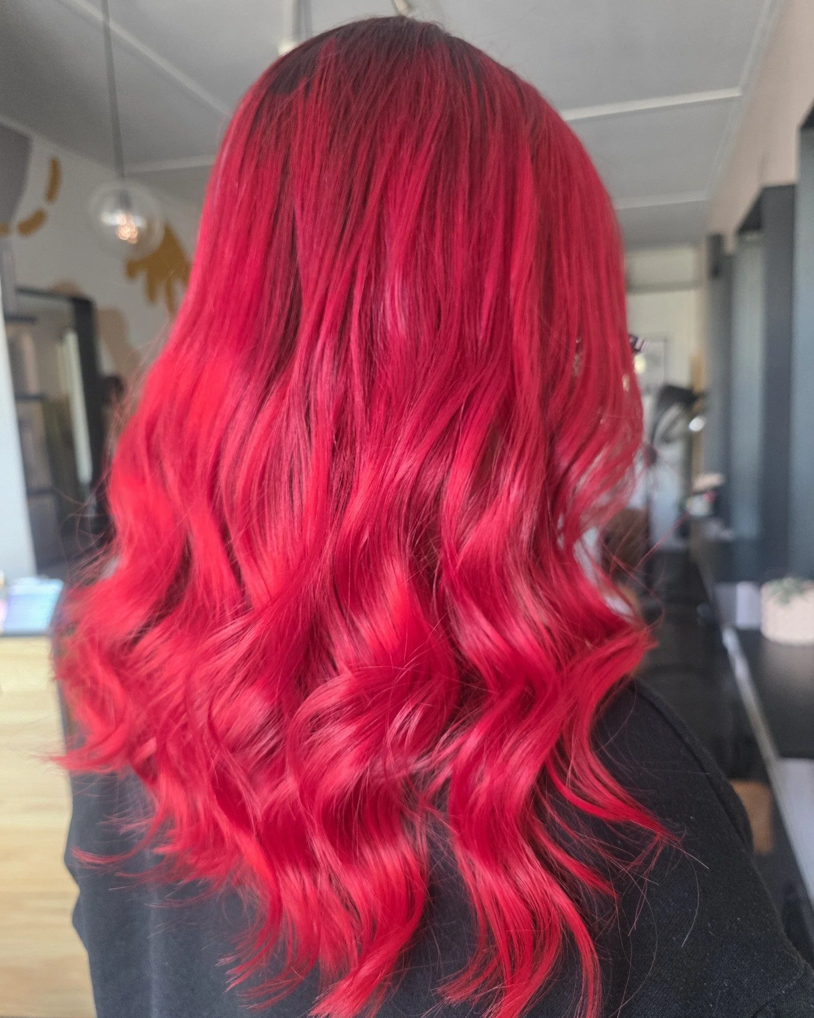 🍉 Watermelon Riot 🔥
Juicy pink meets fire red for a colour that hits loud from every angle. Glossy, punchy, and absolutely not here to behave.
#vividhair #salon #bright #warradale #hair #adelaidehair #vivid