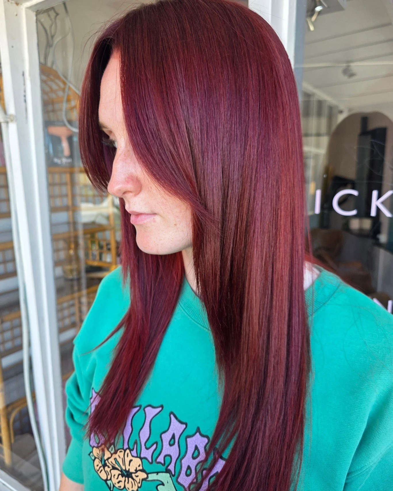 Cherry cola dreams 🍒✨
Rich, glossy and turning heads from every angle ❤️&zwj;🔥
Silky smooth, dimensional red with that mirror shine finish
because dull hair just isn&rsquo;t in my chair. #warradale #adelaidesalon #hair #salon #adelaidehair