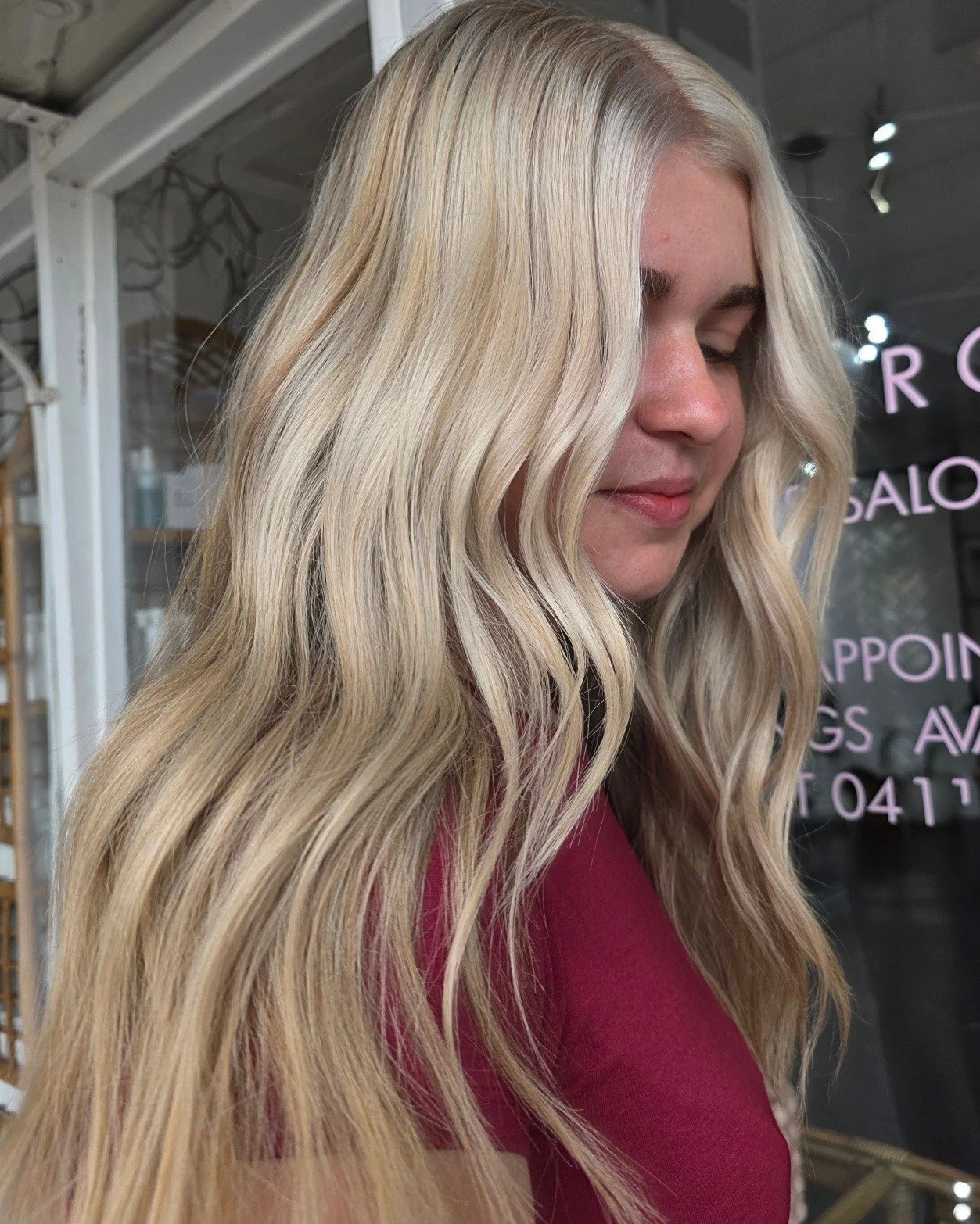 ⛱️ Beachy Babe 💋
#adelaidesalon #warradale #blondehair #HairGoals #salon #hair #blondeglow