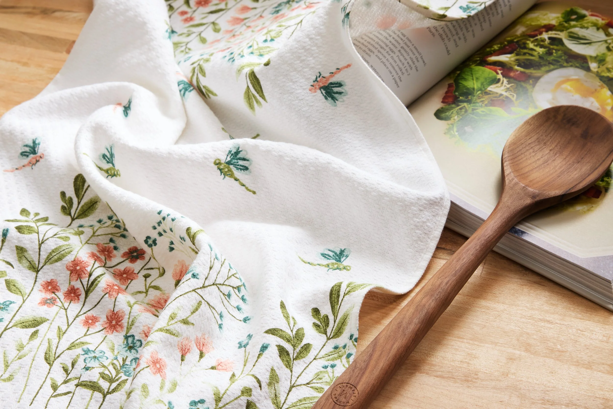 MARTHA STEWART_SYDNEY_CORAL_6PK KT_PROP.jpg