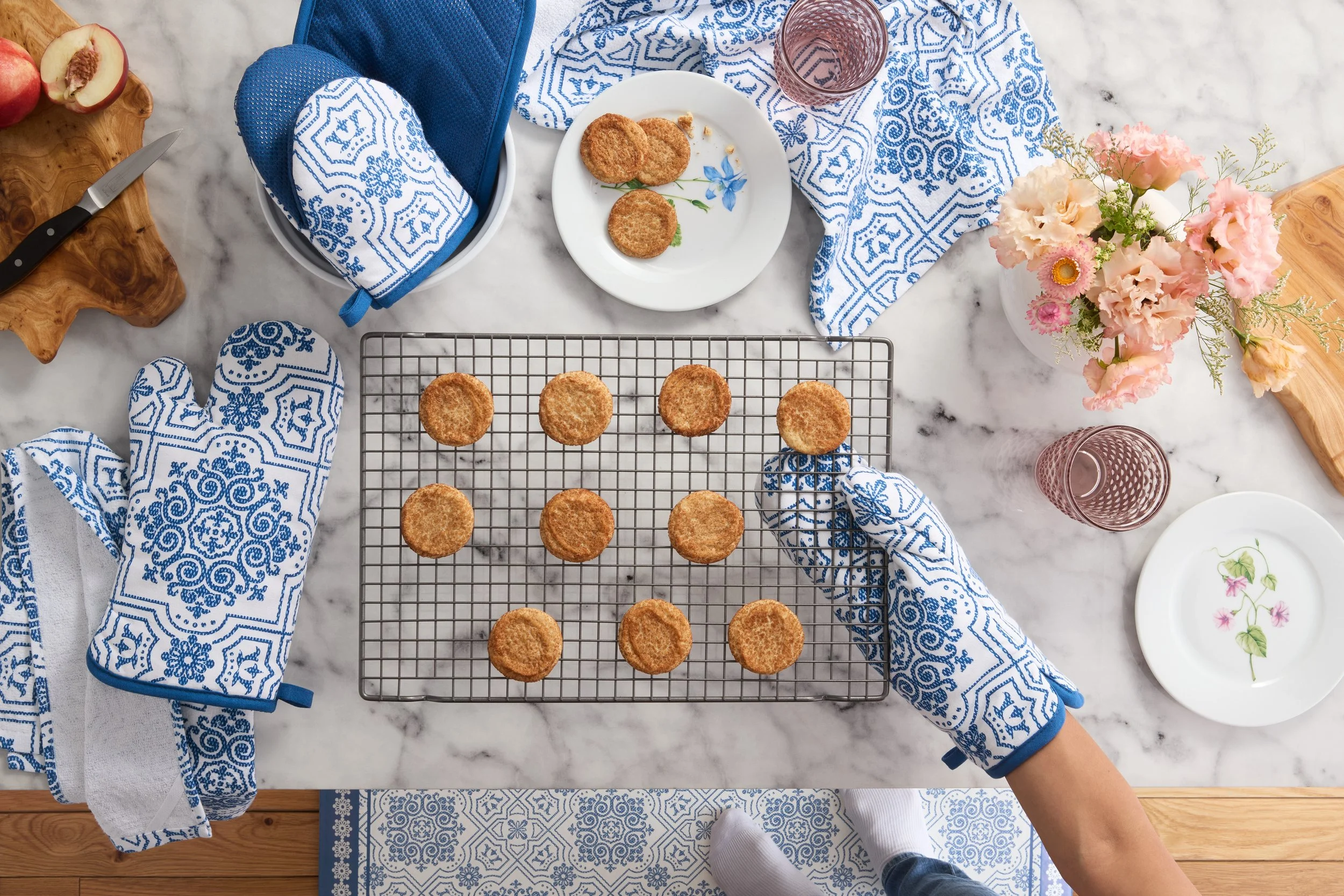 MARTHA STEWART_STRIE MEDALLION_NAVY_KITCHEN PARTS_COMBO-LIFESTYLE.jpg