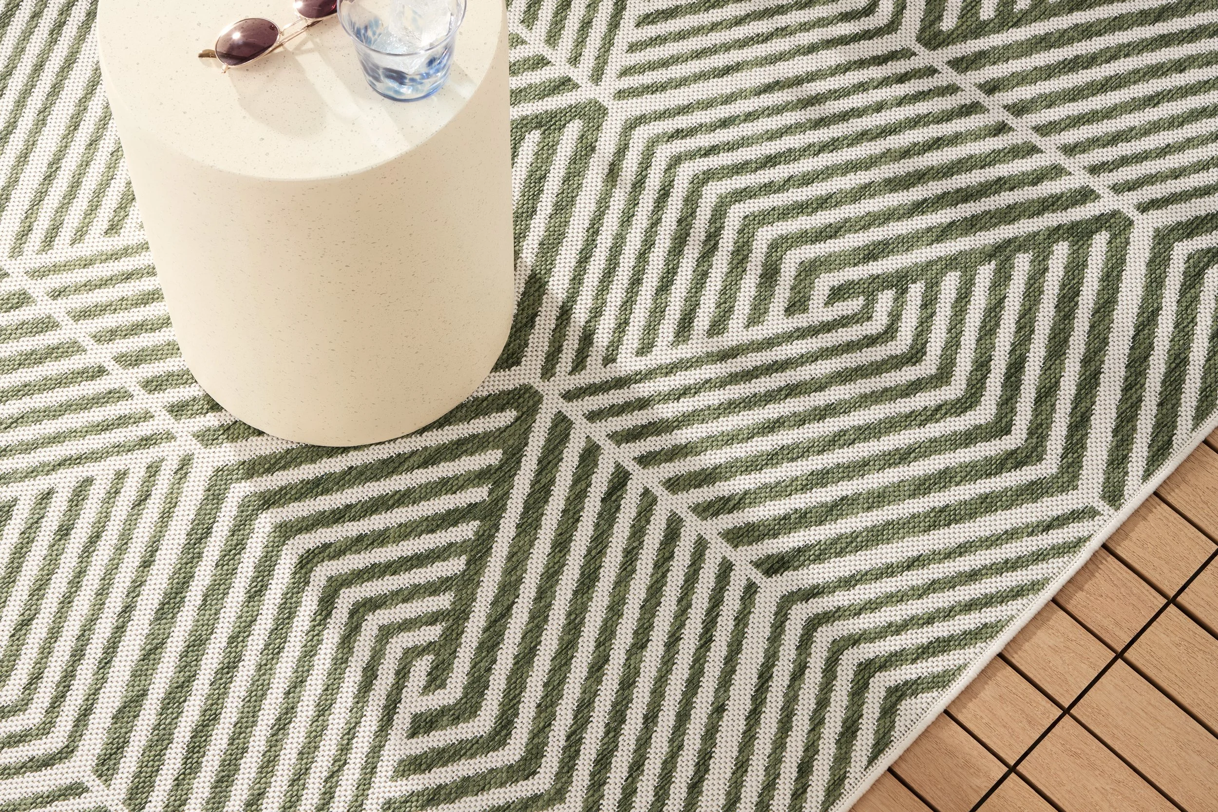 NICOLE MILLER_PATIO COUNTRY OMBRE GEO_GREEN_AREA RUG_PROP.jpg