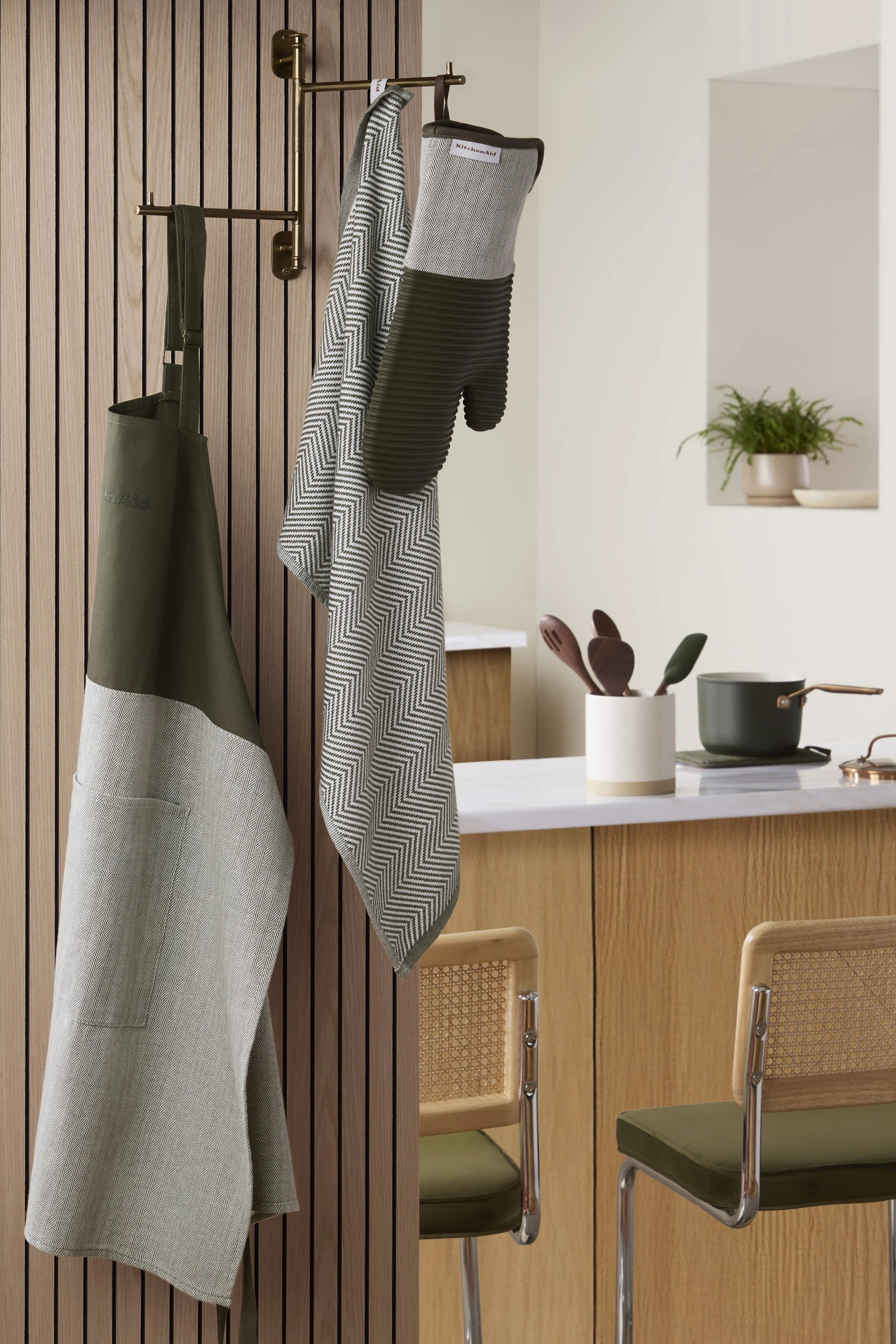 KITCHENAID_EVERGREEN_COLLECTION_SIMPLE-03.jpg