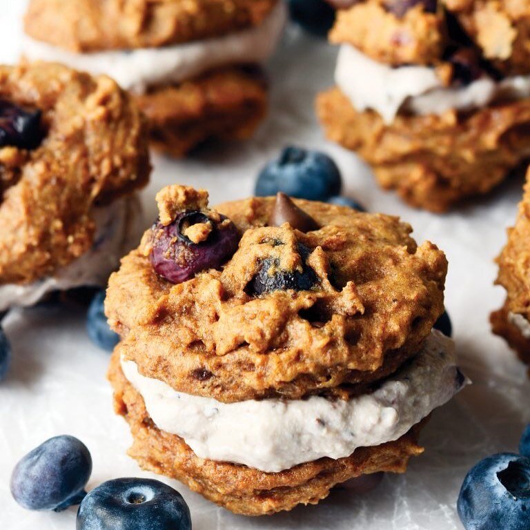 ✨Blueberry-Coconut Cream Cookie Sandwich Kit✨

Next week&rsquo;s dessert is extra fun! The kit includes cookies and blueberry-coconut cream, so all you have to do is assemble the cookie sandwiches. 

🌱Reserve yours with next week&rsquo;s dinners bef