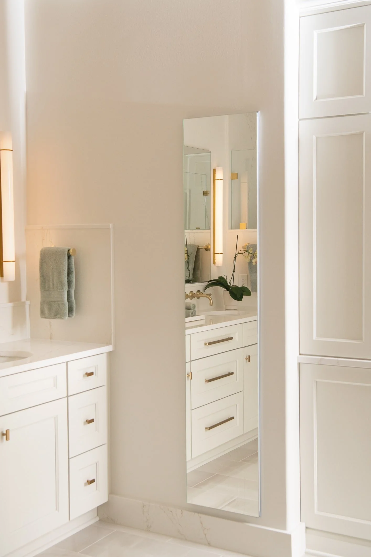 romantic suite bedroom Design-5210-min.jpg