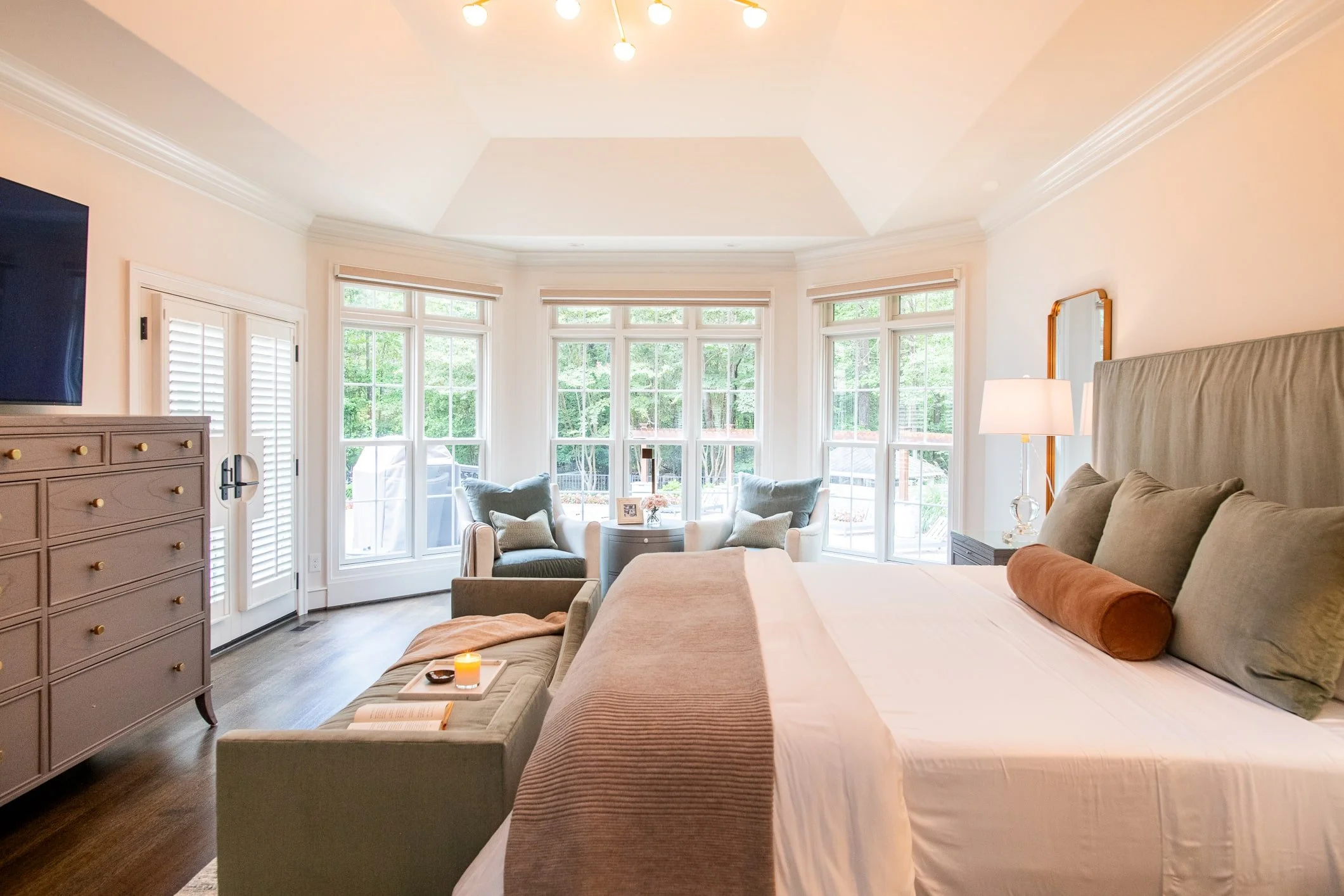 romantic suite bedroom Design-30-3-min.jpg