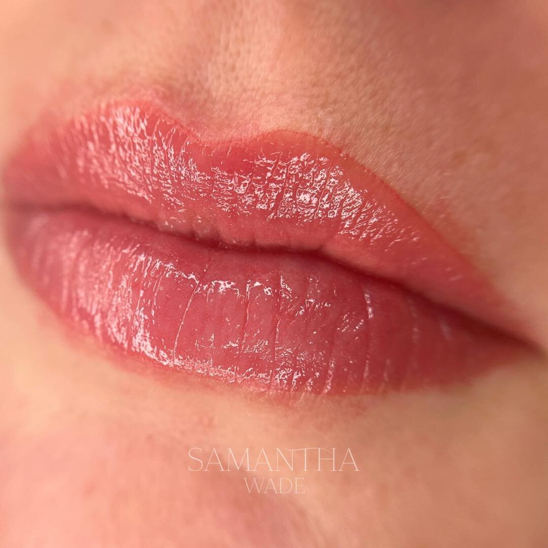 Swipe &mdash;&mdash;&gt; to see the most beautiful pair of lips 👄 I had the pleasure of tattooing. We used a warmer colour to lift the natural base tones and a very soft outline which will blend when healed to produce a more prominent vermilion bord