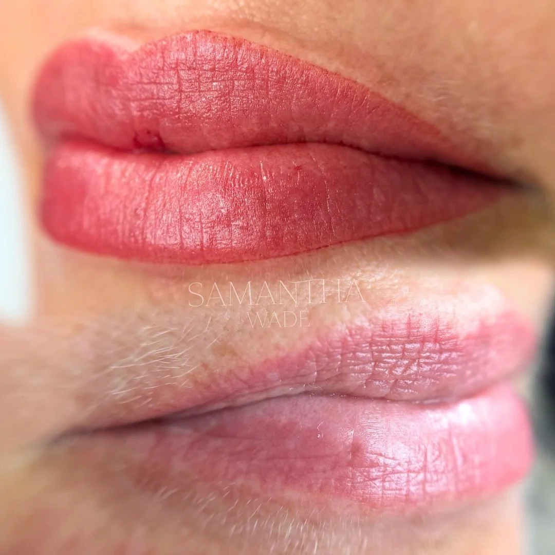 Spending all hours of the day creating faces and not creating content 😌 but the world (or the 10 people who might actually see this 🤭) deserve to see these lips 💋.

Lots of people ask if the glossy effect they see on my lip blush photos is permane
