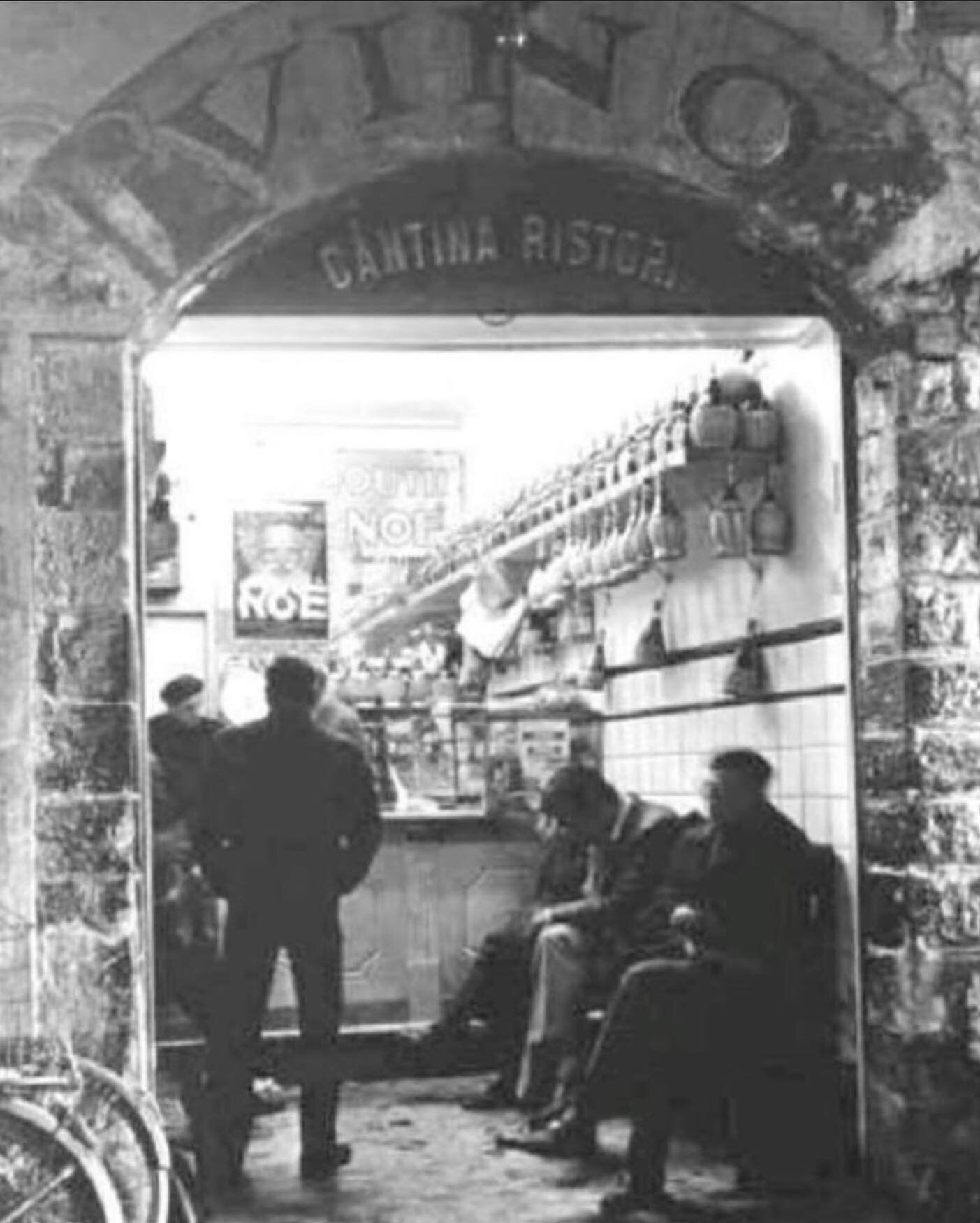 Vintage photograph of simpler times at our iconic shop in Firenze 🥖 🍷 #FlorenceFriday #AnticoNoe