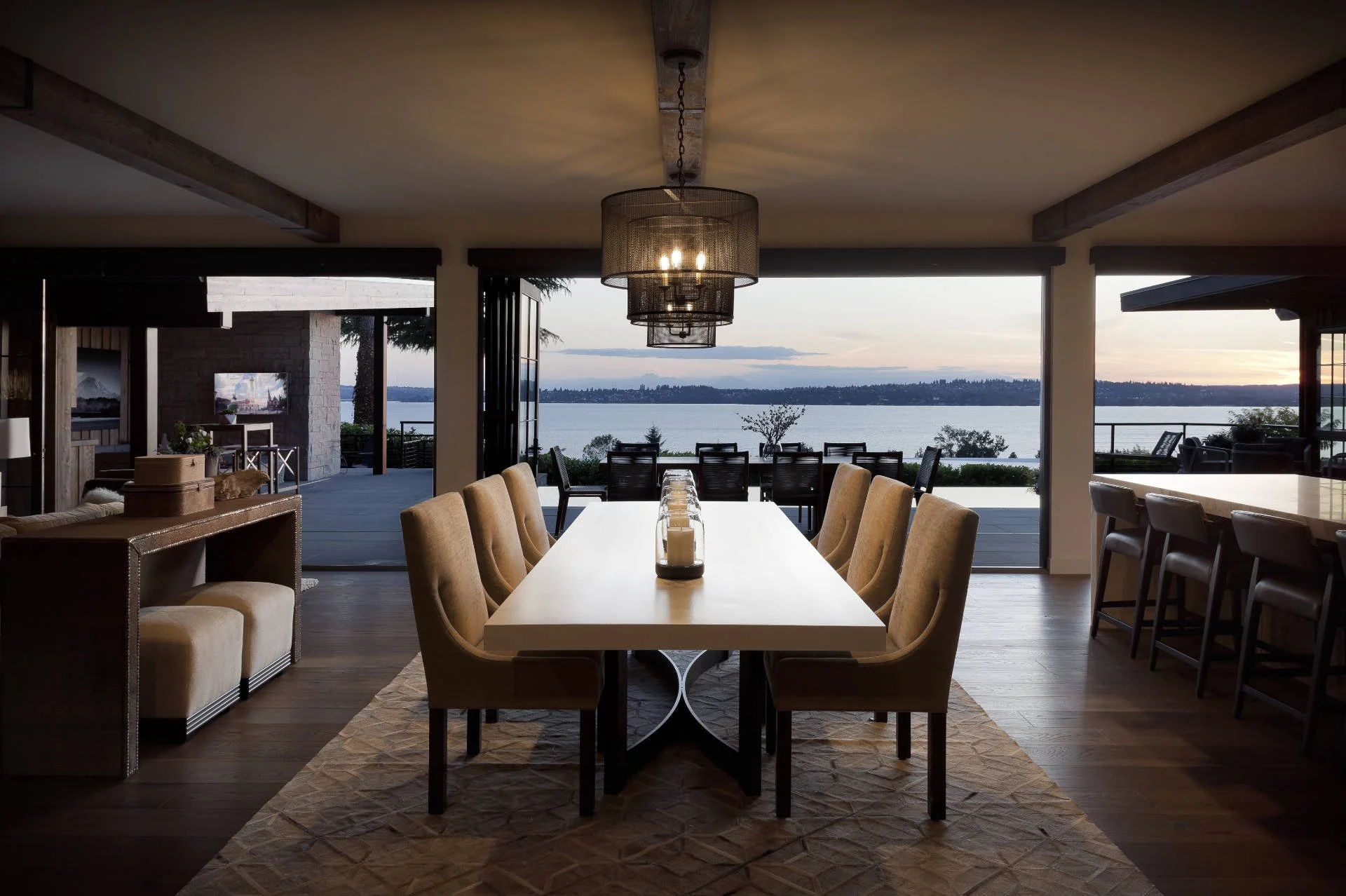 17 - KIRKLAND-SEATTLE-WA-RESIDENTIAL-ARCHITECTURE-DINING-DECK-POOL-VIEW-HERO.jpg