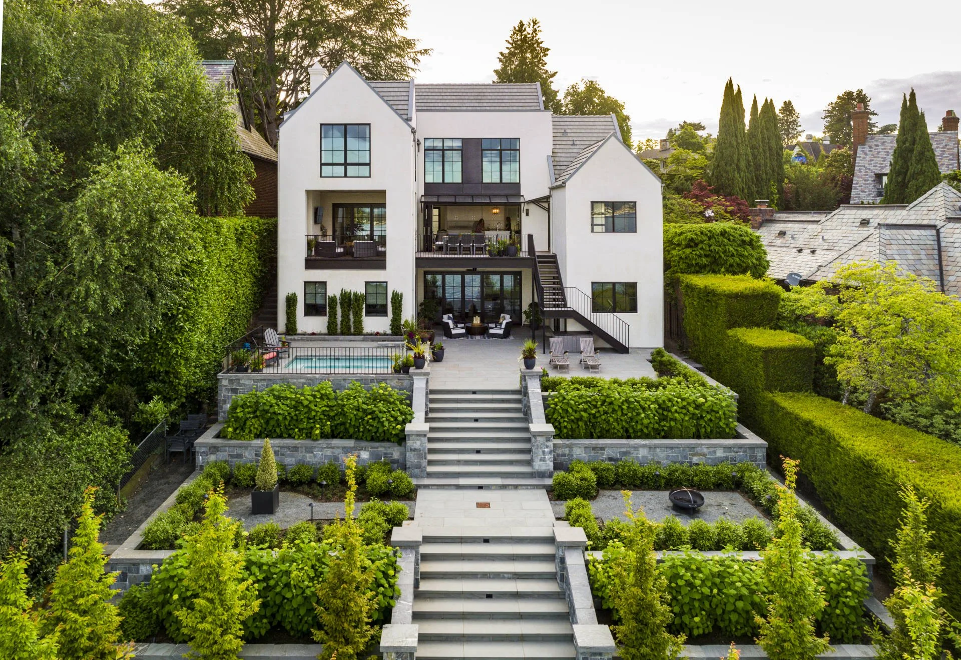11 - LAURELHURST-SEATTLE-RESIDENTIAL-ARCHITECTURE-EXTERIOR-LANDSCAPING-WATERFRONT-HERO.jpg