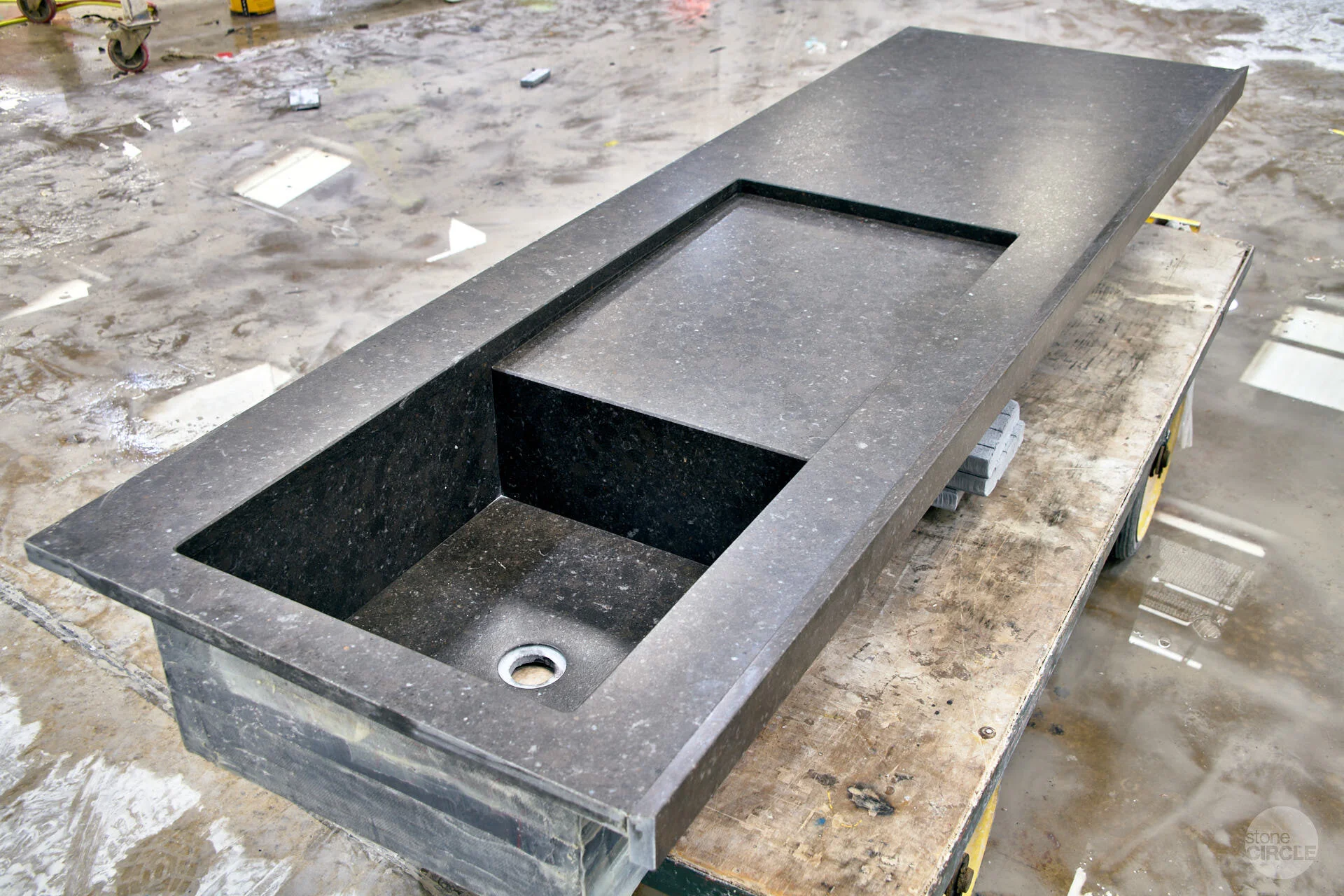 Stone basins in marble, travertine, limestone — stoneCIRCLE home