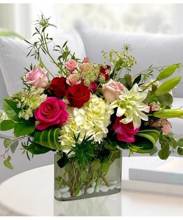 V.I.P. - Mixed Valentine’s Day Bouquet