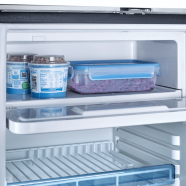 75_37_dometic_gf---2---shelves-crx-50s_37537_11.png